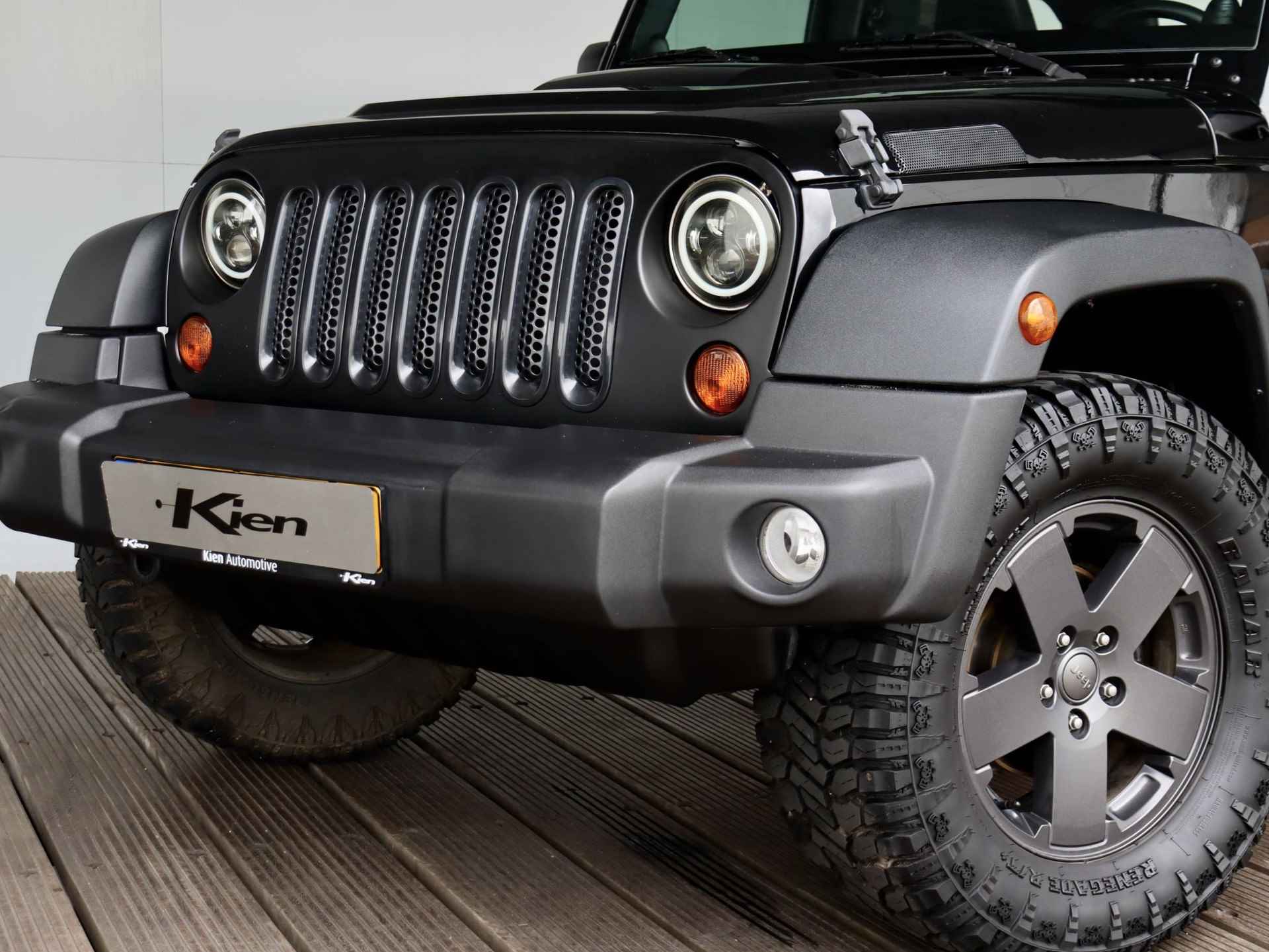 Jeep Wrangler Unlimited 2.8 CRD Sport | Soft Top | Radio | Leder | - 15/28