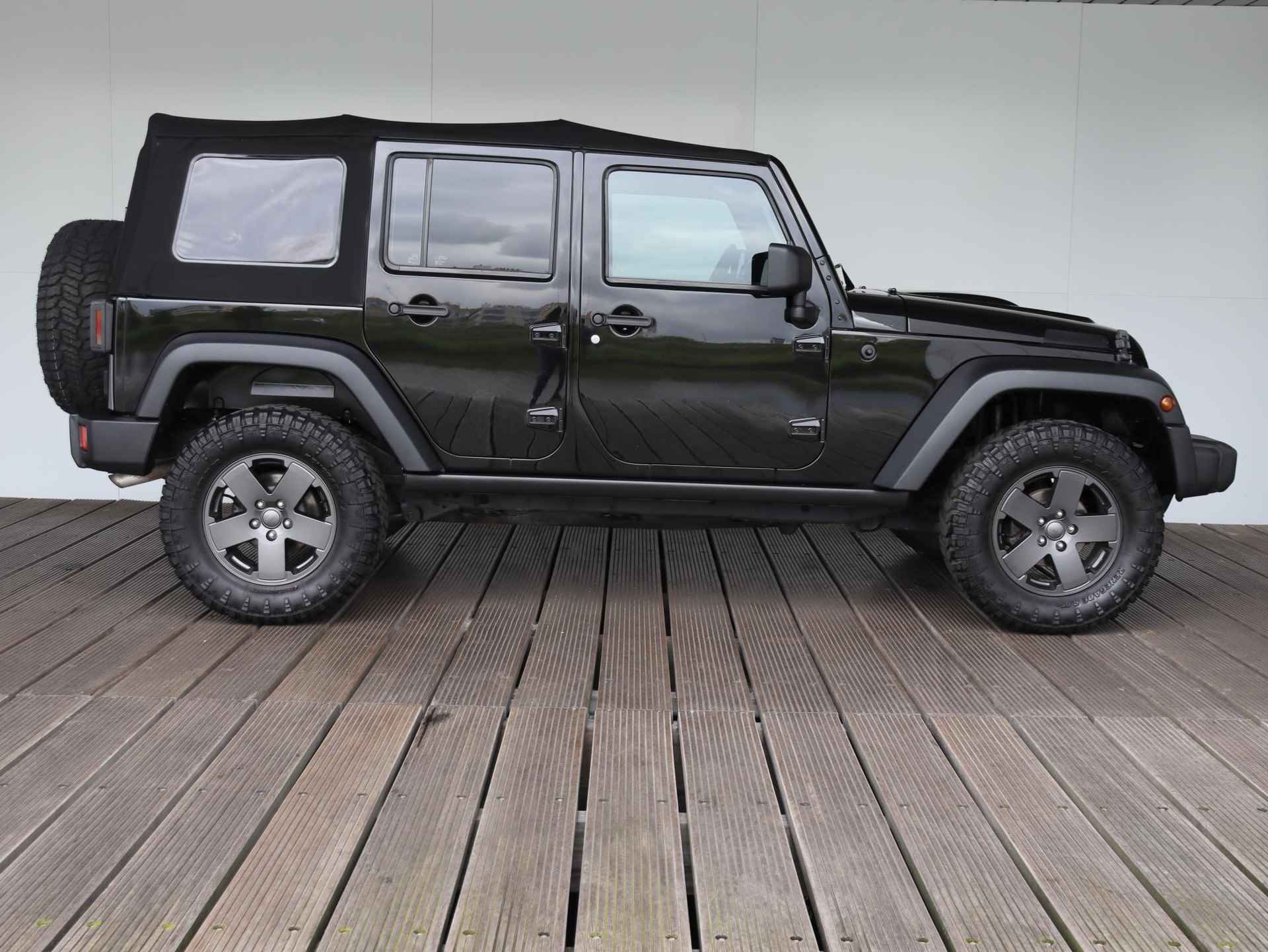 Jeep Wrangler Unlimited 2.8 CRD Sport | Soft Top | Radio | Leder | - 16/28