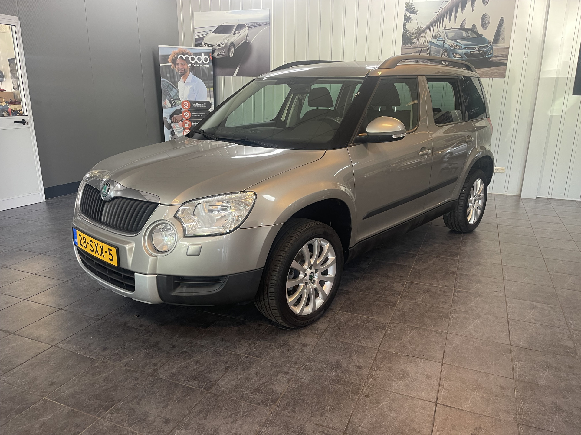 Škoda Yeti 1.2 TSI Tour Navigatie, Climate controle, Cruise control, trekhaak.