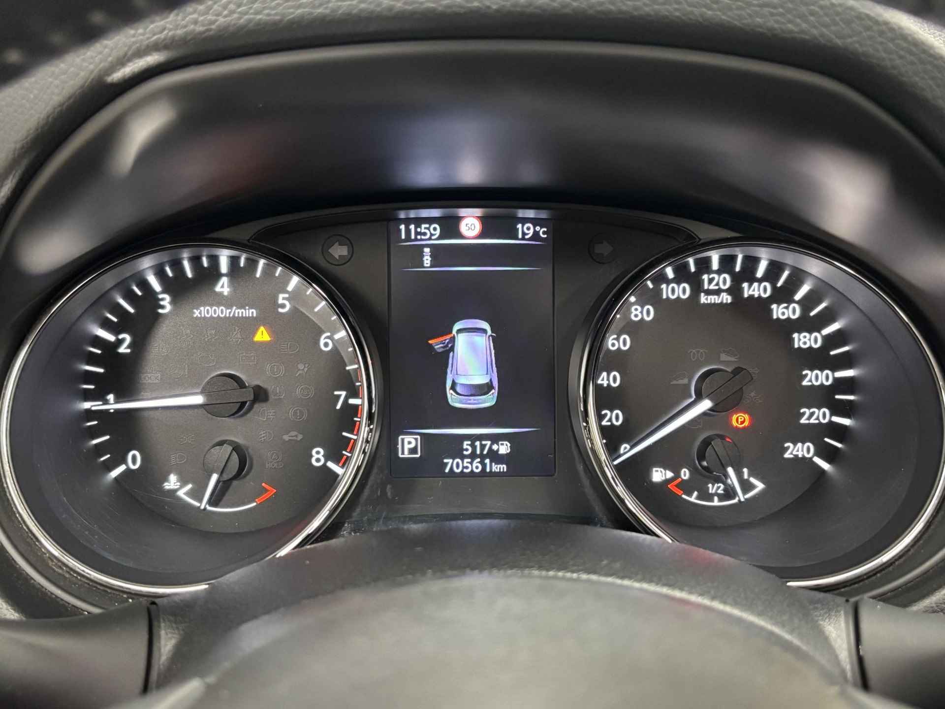 Nissan X-Trail 1.3 DIG-T N-Connecta AUTOMAAT / Trekhaak / Automatische airco / Apple Car Play & Android Auto / Cruise control / DAB / Elektrisch glazen panorama-dak / Lichtmetalen velgen 18" / Parkeersensoren voor + achter / Navigatiesysteem full map / Rondomzichtcamera - 7/46