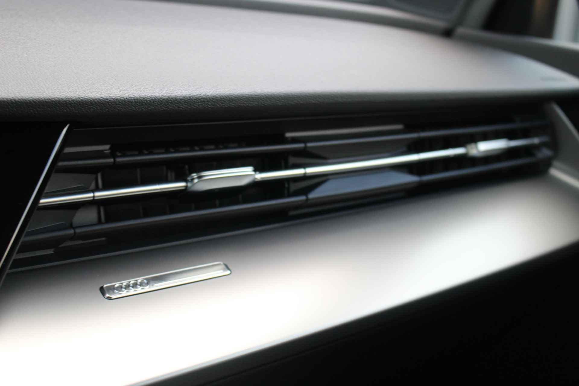 Audi A3 Sportback 40 TFSI e 204 PK Advanced ed. | ACC | Matrix-LED | Navigatie | 17" LMV | Carplay | Park Assist | - 29/30