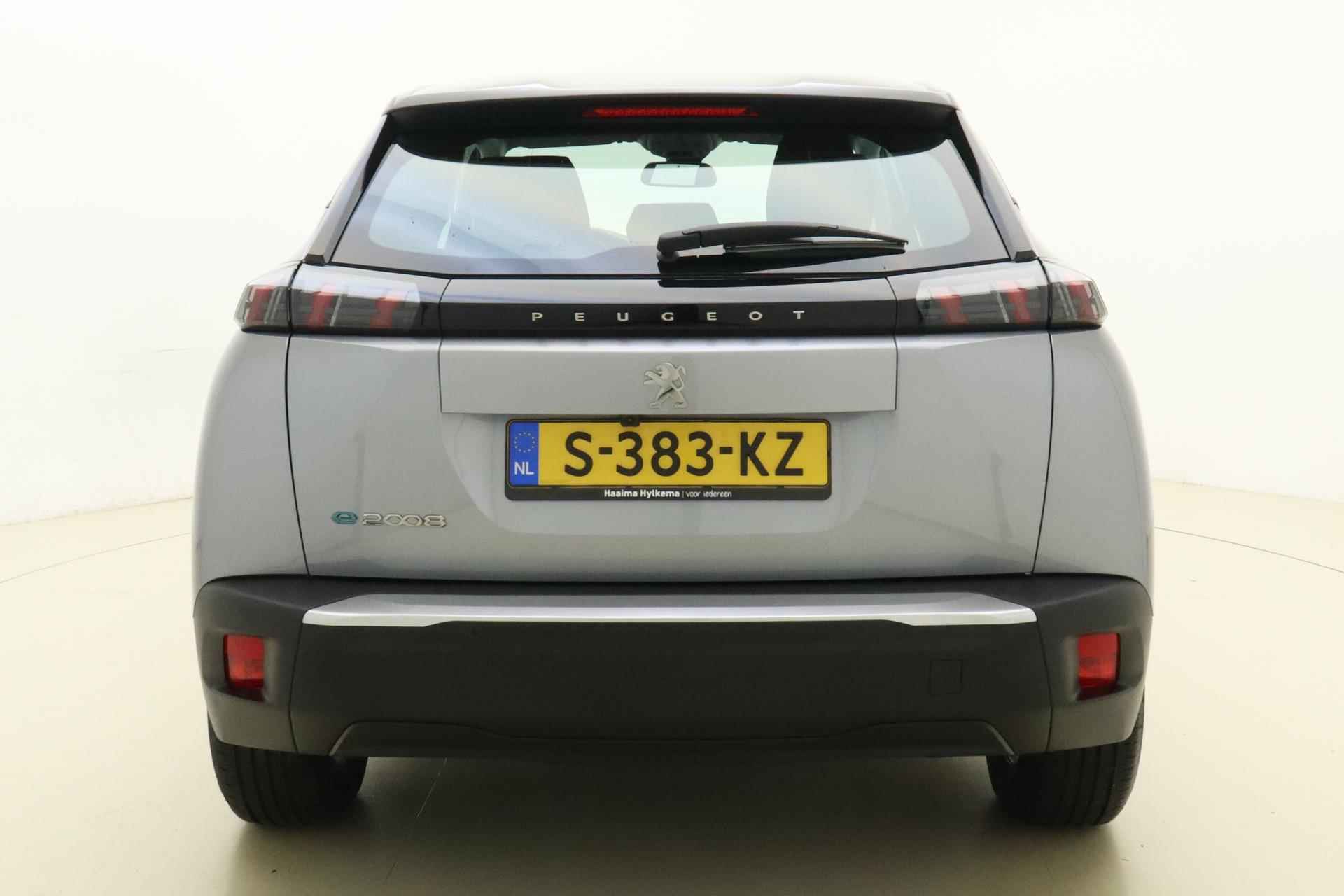 Peugeot e-2008 EV Active Pack 50 kWh | Navigatie | Stoelverwarming | Camera | Keyless | Lichtmetalen velgen - 11/35