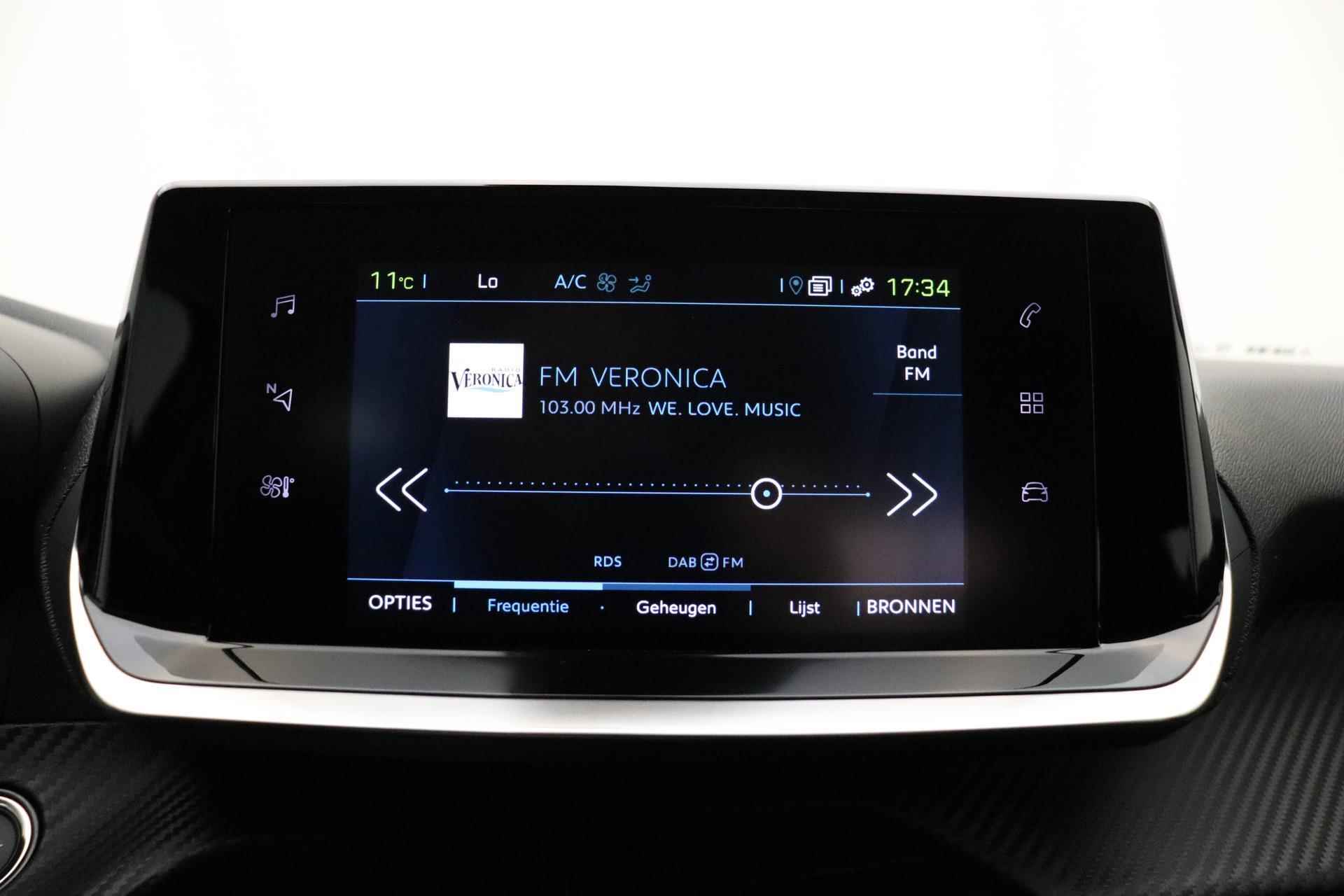 Peugeot e-2008 EV Active Pack 50 kWh | Navigatie | Stoelverwarming | Camera | Keyless | Lichtmetalen velgen - 24/35