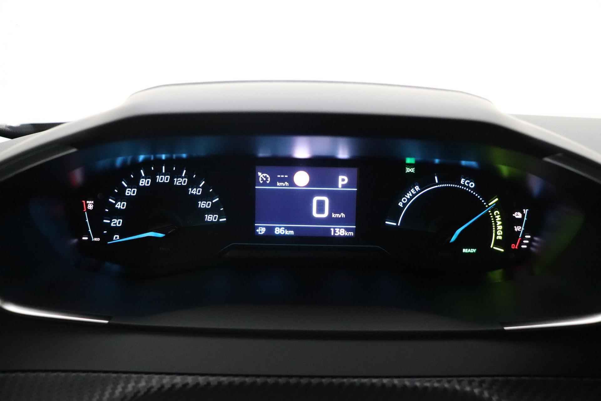 Peugeot e-2008 EV Active Pack 50 kWh | Navigatie | Stoelverwarming | Camera | Keyless | Lichtmetalen velgen - 30/35