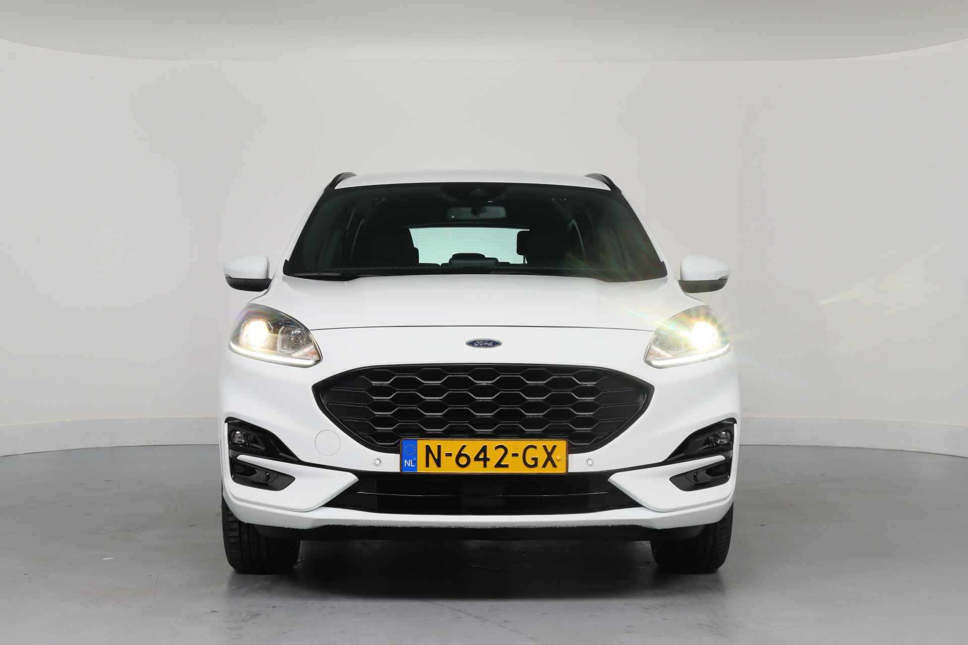 Ford Kuga 2.5 PHEV ST-Line | Navigatie | Cruise Control | Camera | Stoel/stuurverwarming | Keyless Entry&Go | 1e Eigenaar | Climate Contro - 3/35