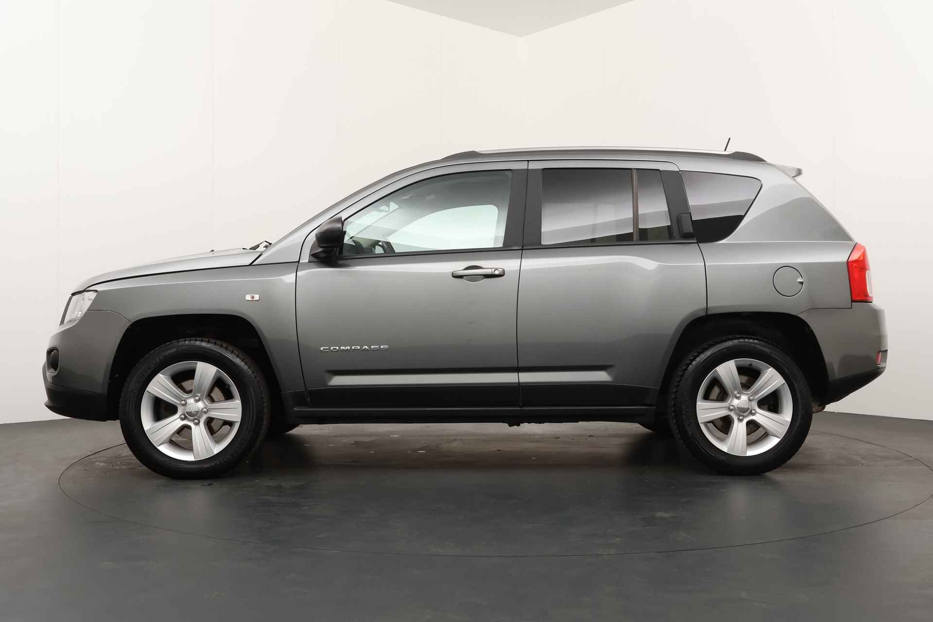 Jeep Compass BWJ 2013 | 2.0 Sport | 157PK | AIRCO | CRUISE | TREKHAAK | PRIVACY GLASS | LMV | - 7/28