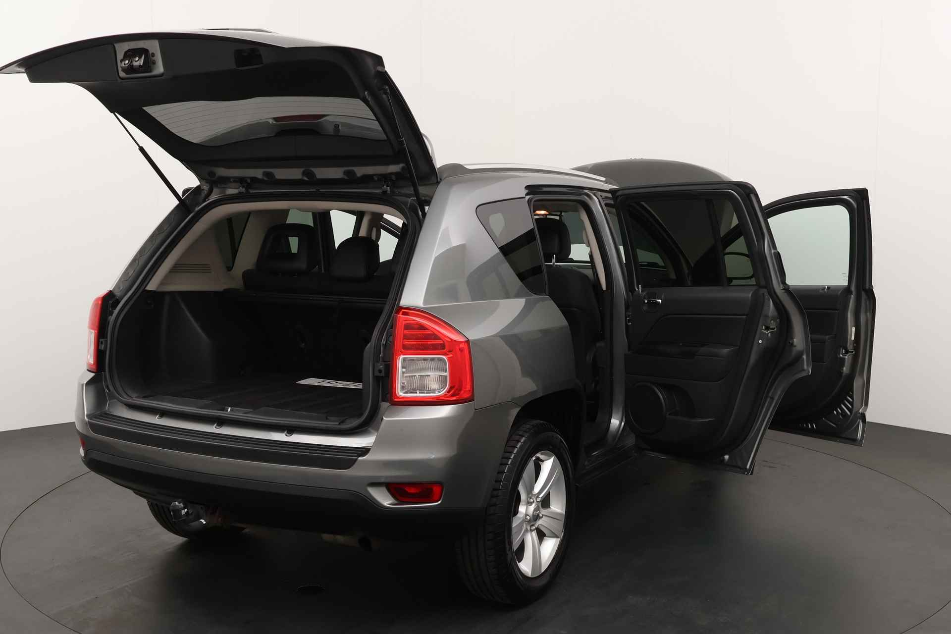 Jeep Compass BWJ 2013 | 2.0 Sport | 157PK | AIRCO | CRUISE | TREKHAAK | PRIVACY GLASS | LMV | - 16/28