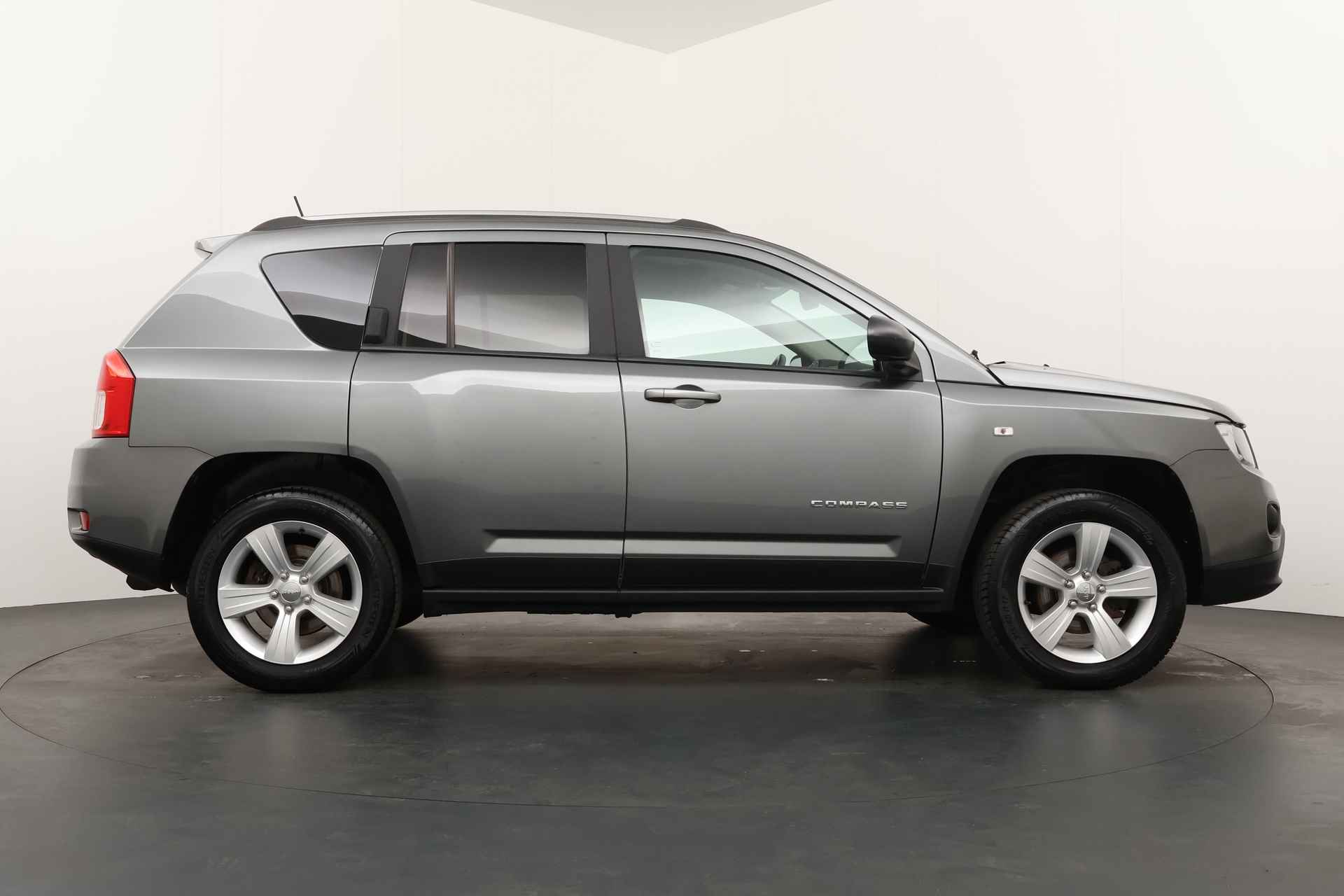 Jeep Compass BWJ 2013 | 2.0 Sport | 157PK | AIRCO | CRUISE | TREKHAAK | PRIVACY GLASS | LMV | - 22/28