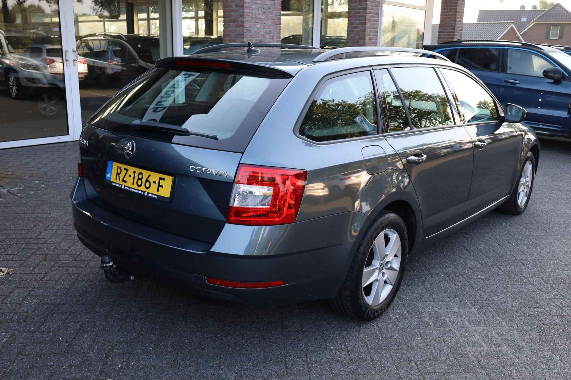 Skoda Octavia Combi 1.6 TDI Greentech Ambition - 4/46