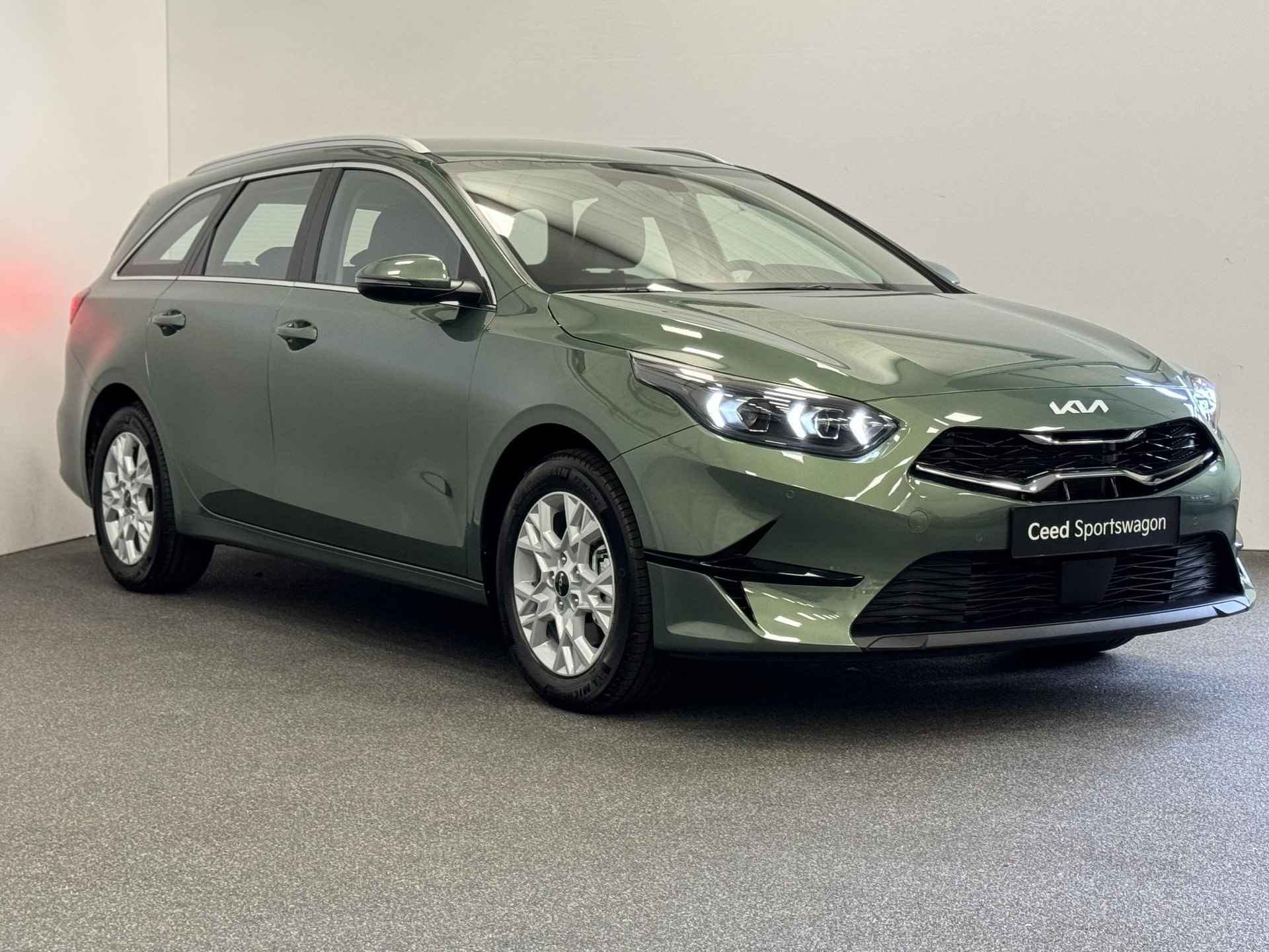 Kia Ceed Sportswagon 1.5 T-GDi DynamicLine | € 4.500,- korting | Private lease vanaf € 509,- p.m. | Apple Carplay & Android Auto | Camera | Navigatie | KIA Leiderdorp 071 760 06 00 | - 3/31