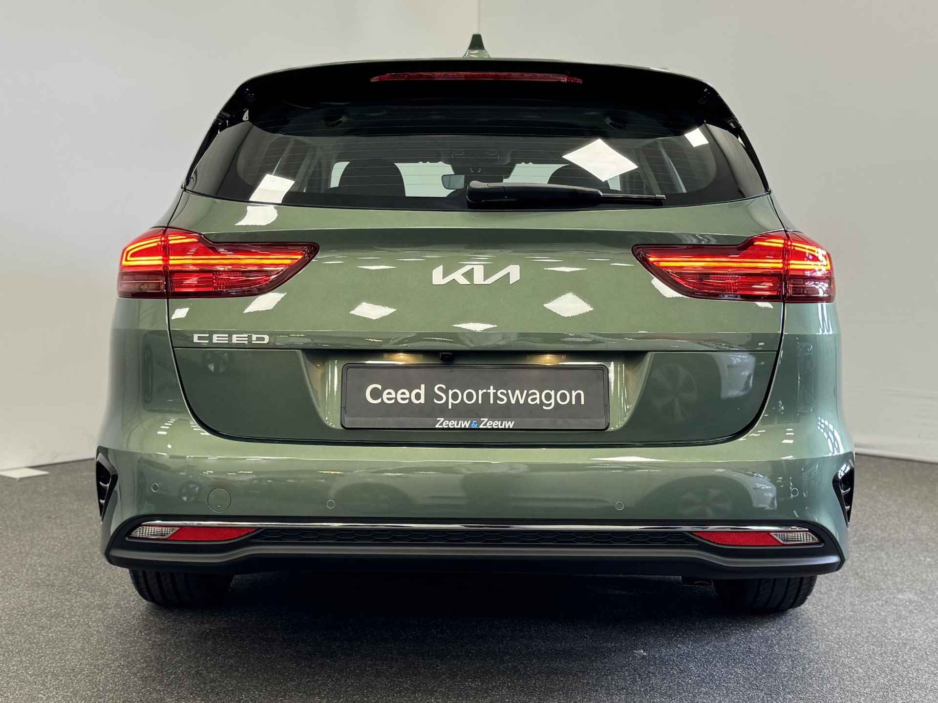 Kia Ceed Sportswagon 1.5 T-GDi DynamicLine | € 4.500,- korting | Private lease vanaf € 509,- p.m. | Apple Carplay & Android Auto | Camera | Navigatie | KIA Leiderdorp 071 760 06 00 | - 5/31