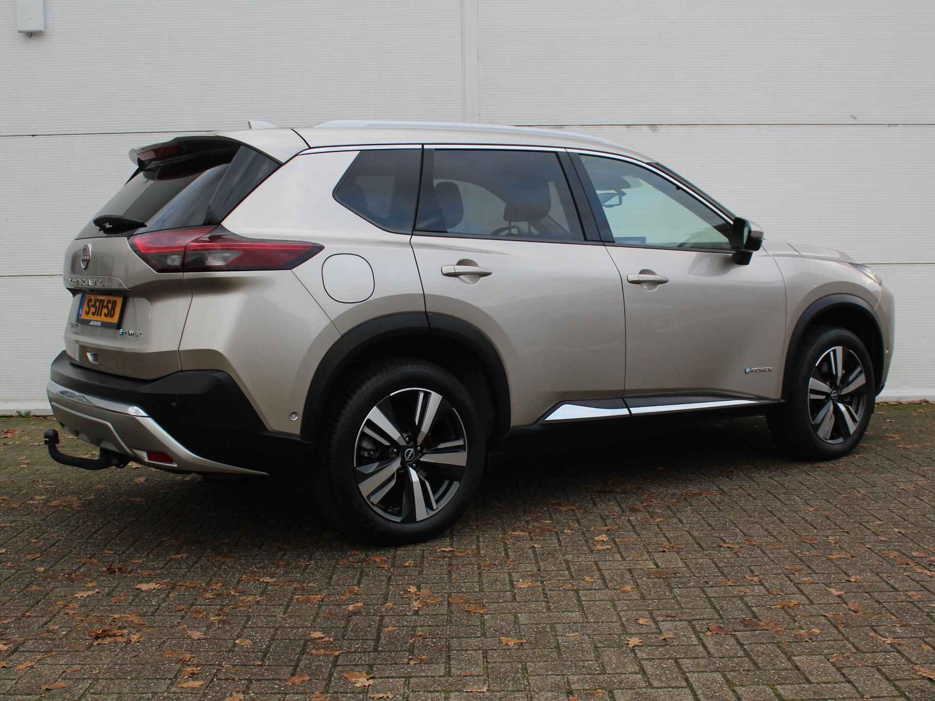 Nissan X-Trail 1.5 e-4orce Tekna 4WD 7p. / Trekhaak (1650 KG) / Navigatie + Apple Carplay/Android Auto / 360* Camera / Stoel- + Stuurverwarming / Lederen Bekleding / - 3/53