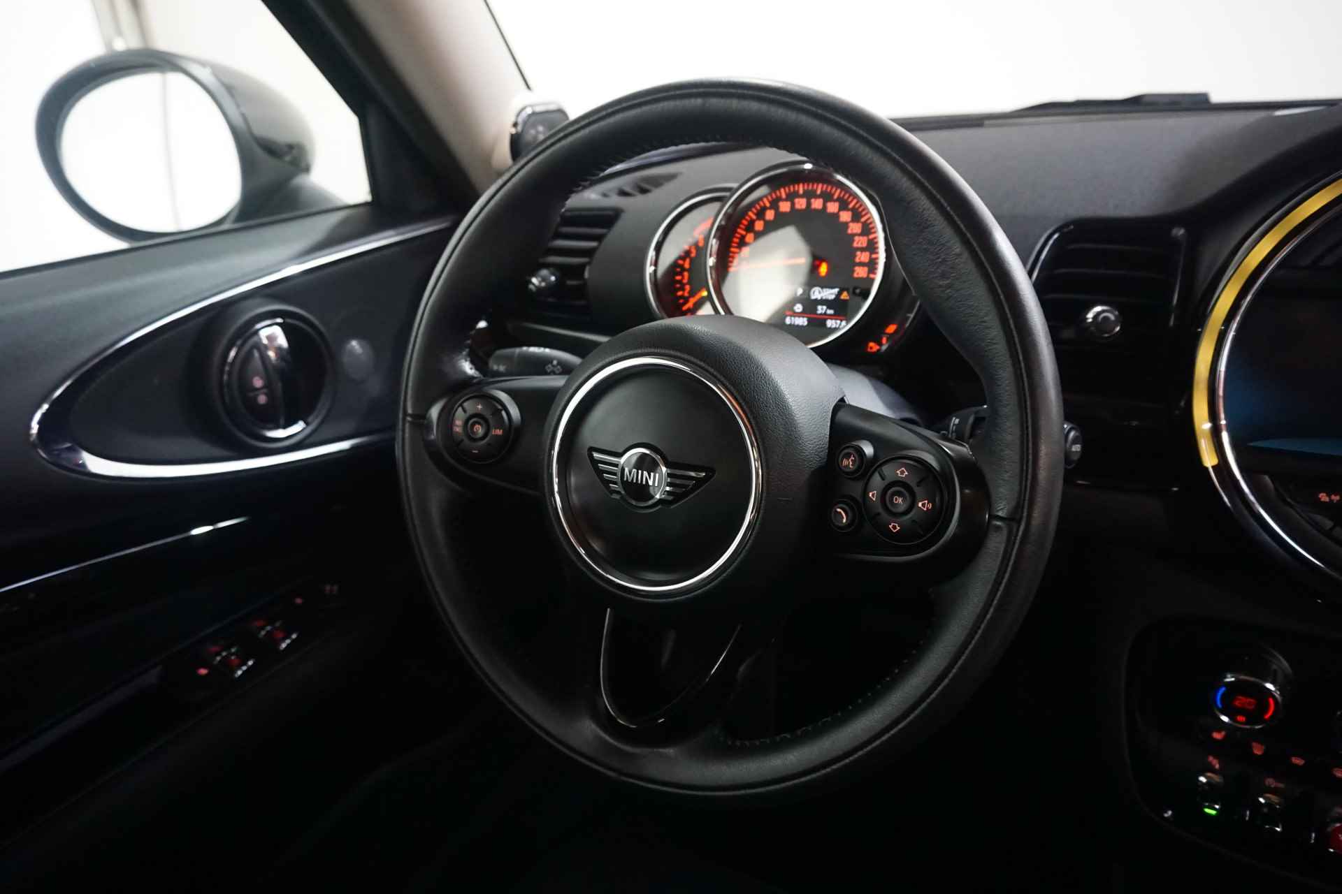 MINI Clubman 2.0 Cooper S Chili | Harman/Kardon | Panoramadak | Leder | Camera | Stoelverwarming | Trekhaak Afneembaar | - 12/52