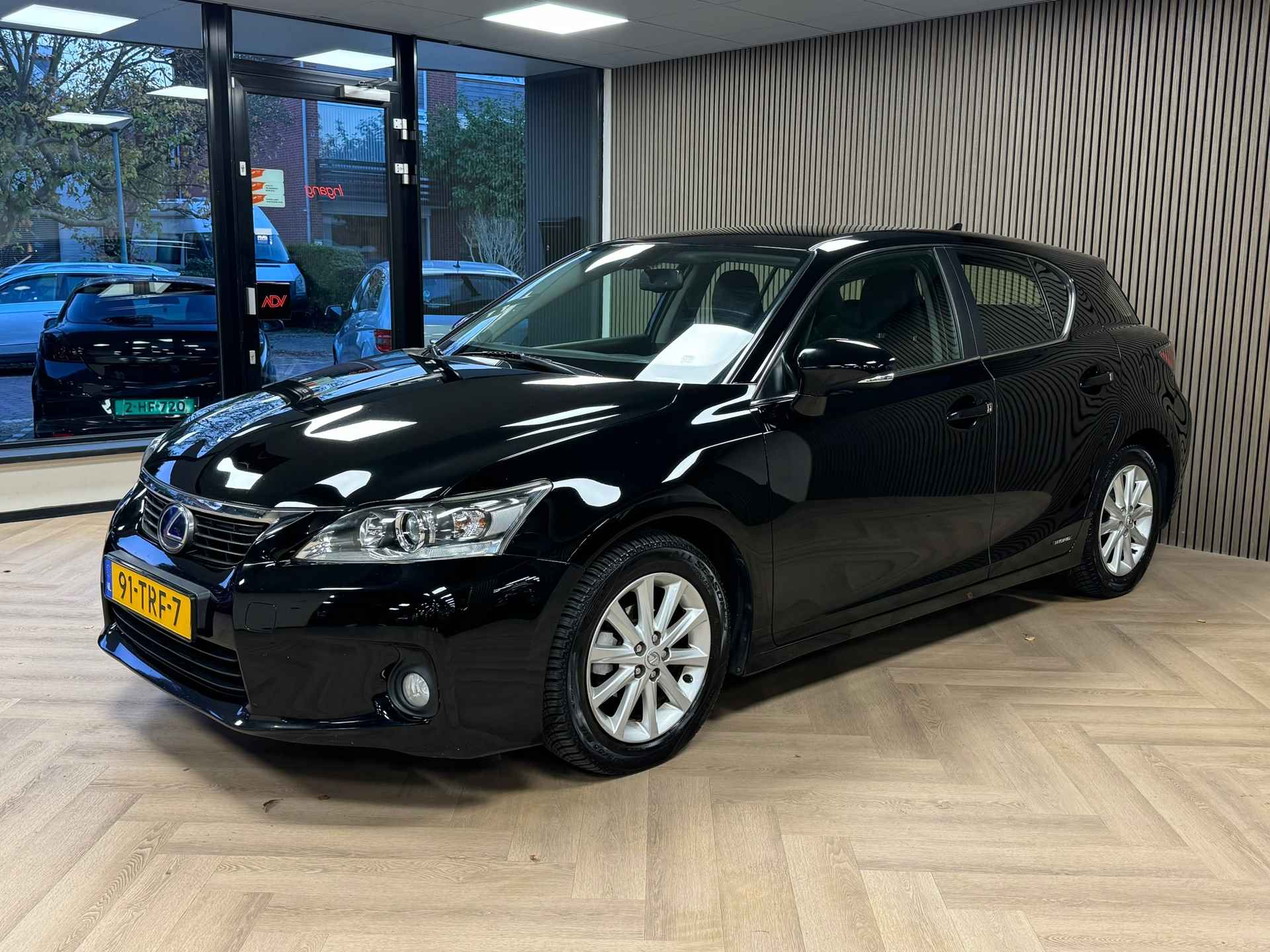 Lexus CT 200h Business Line AUT. AIRCO CAMERA NAVIGATIE CRUISE - 3/37