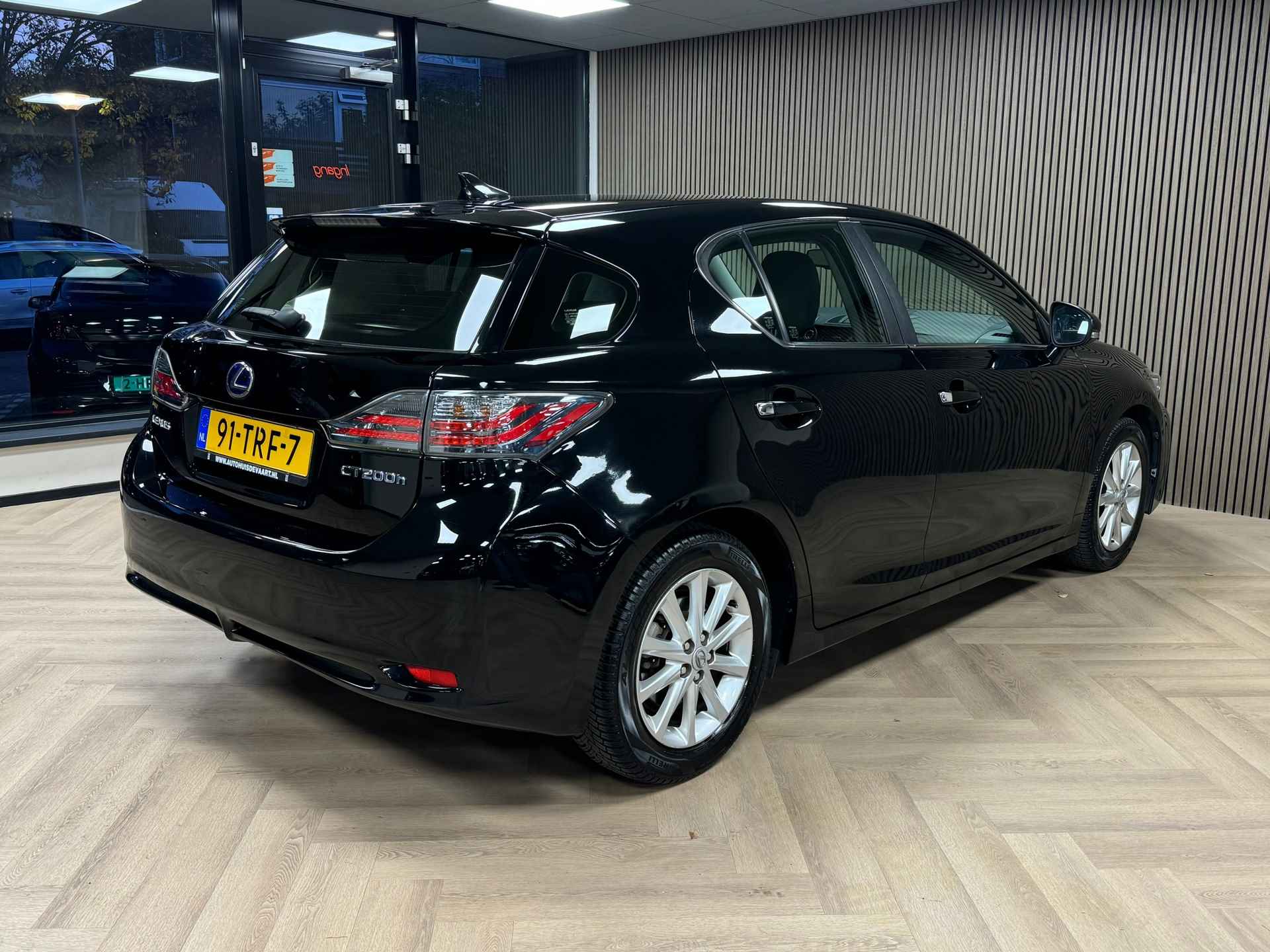 Lexus CT 200h Business Line AUT. AIRCO CAMERA NAVIGATIE CRUISE - 8/37