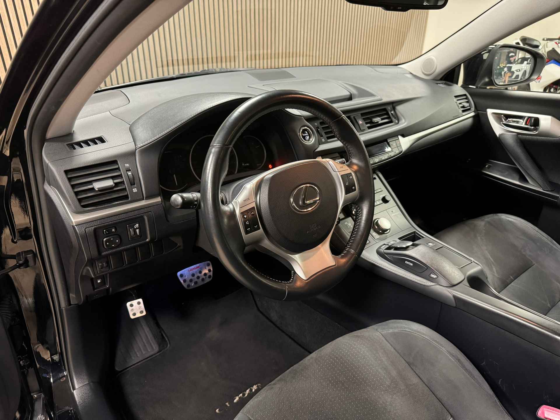 Lexus CT 200h Business Line AUT. AIRCO CAMERA NAVIGATIE CRUISE - 17/37