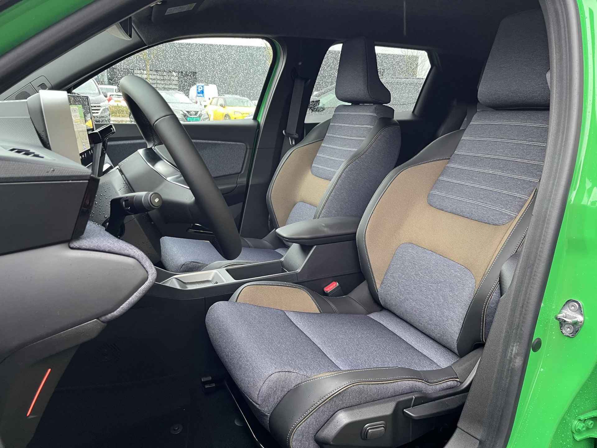 Renault 5 comfort range iconic cinq 52 kWh NIEUWE AUTO | Fabrieksgarantie | Verwarmbare voorstoelen | Lichtmetalen velgen | Apple Carplay/Android auto | Cruise Control adaptief | Climate Control | - 7/26