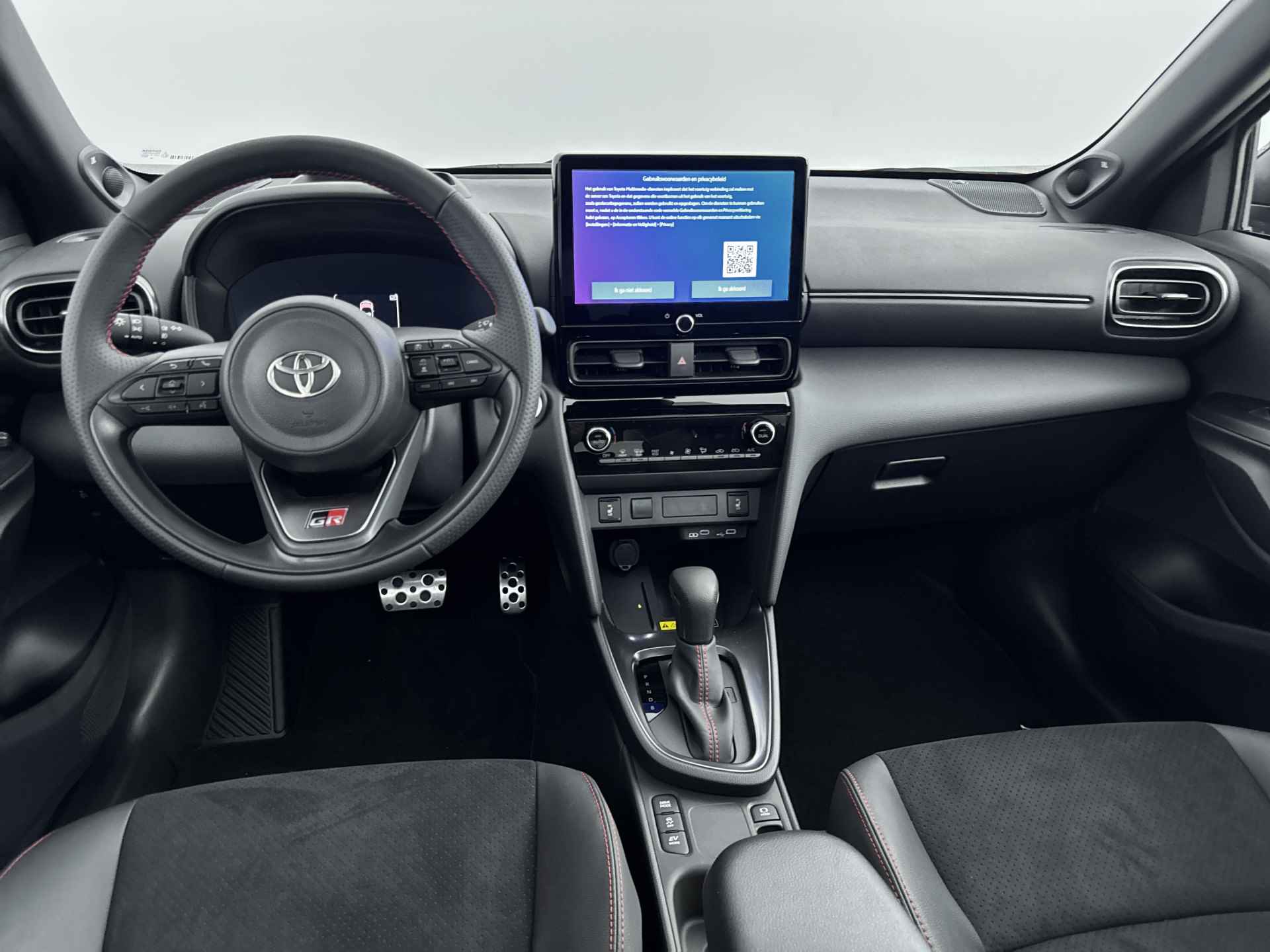 Toyota Yaris Cross 1.5 Hybrid 130 GR Sport - 28/36