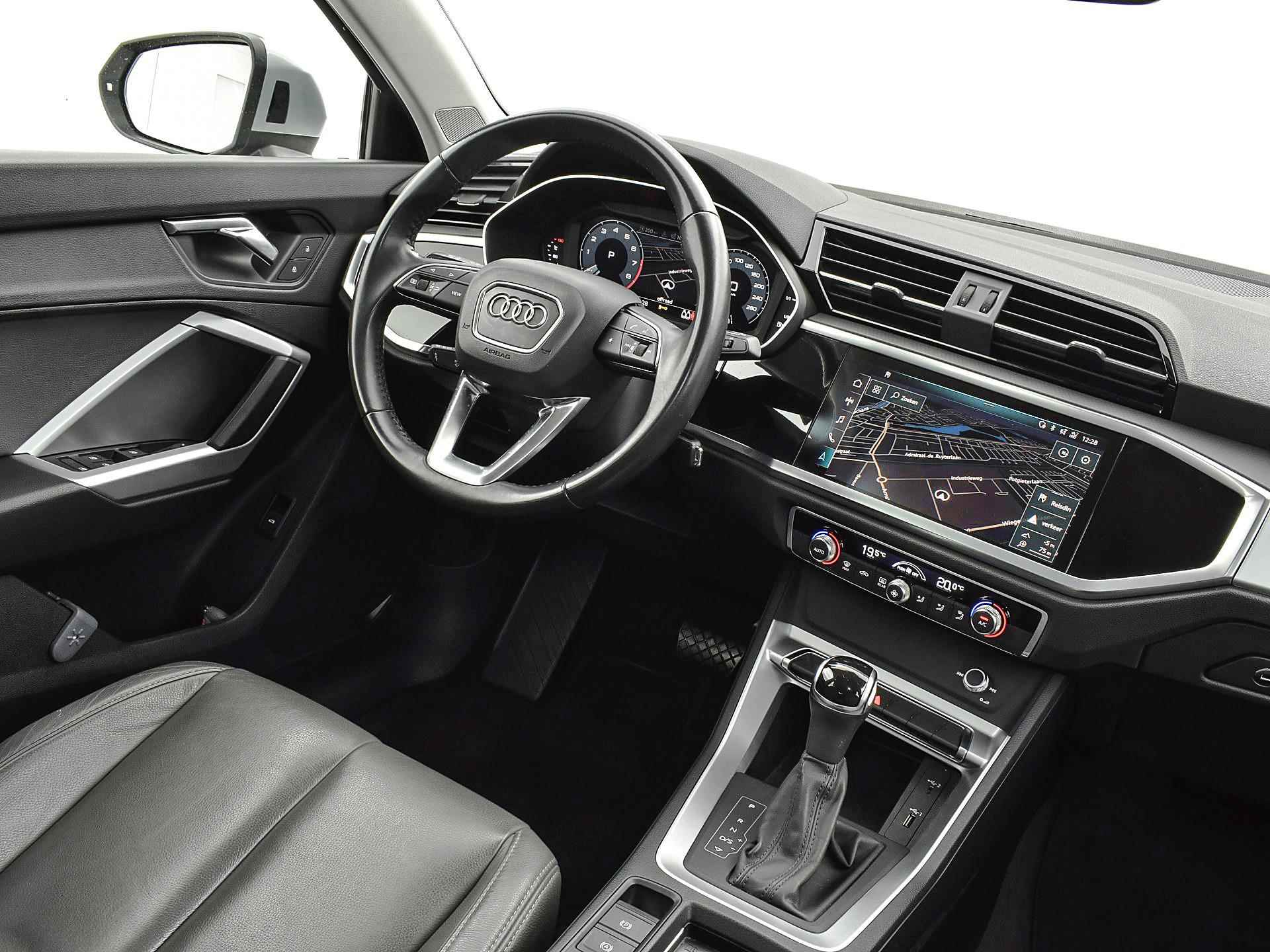 Audi Q3 40 TFSI Quattro 190pk Pro Line | All Season banden | Navigatie | Parkeersensoren | Leder | Trekhaak | - 13/27