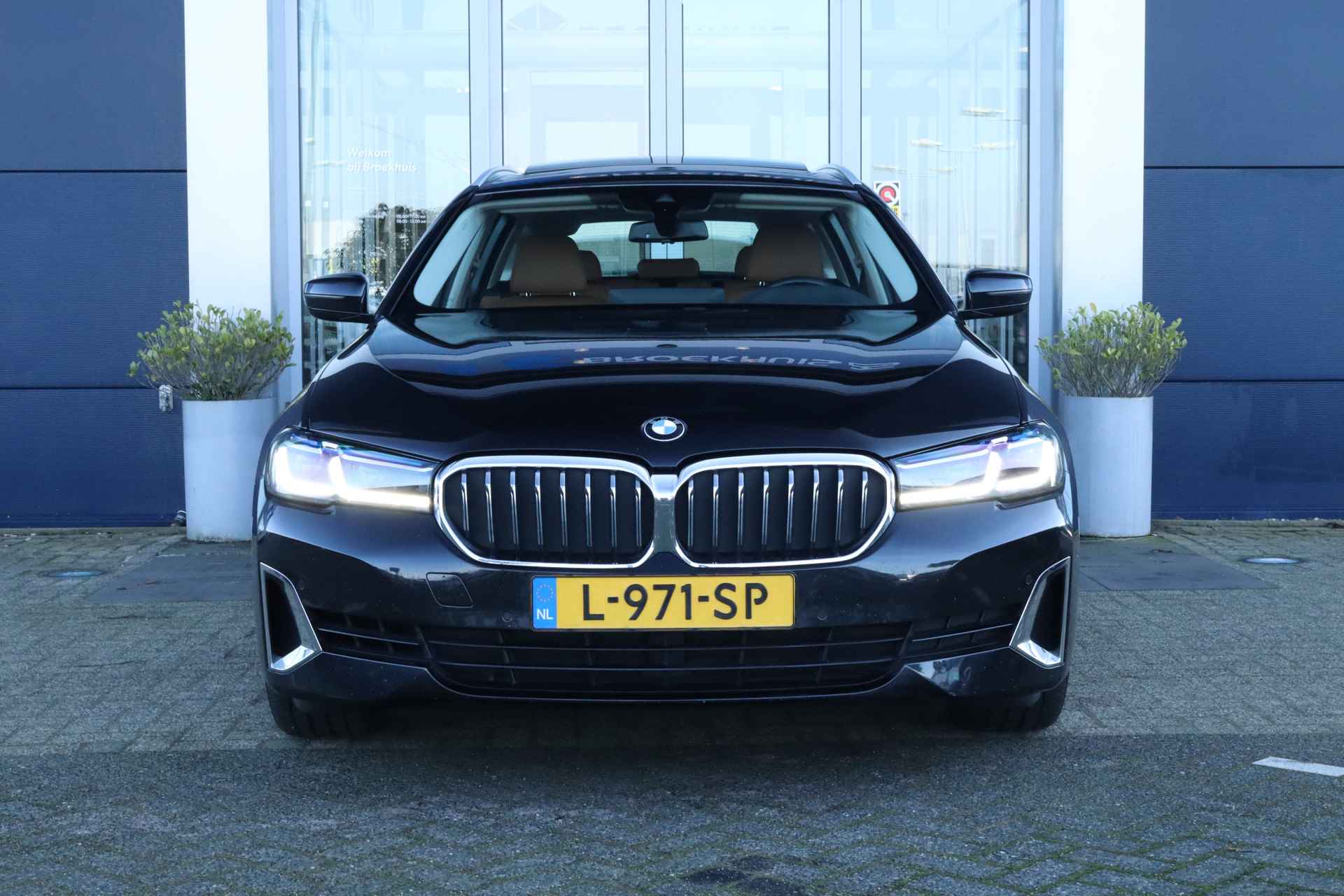 BMW 5-serie Touring 540i xDrive High Executive - 10/48