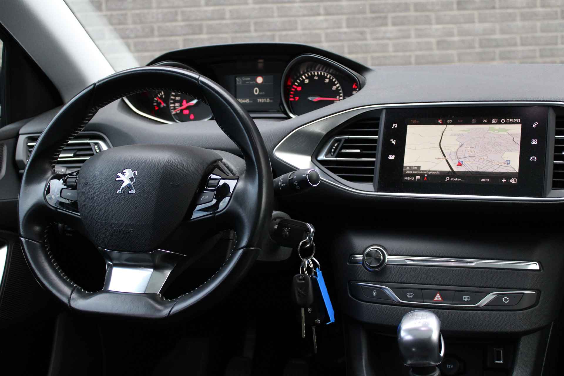 Peugeot 308 SW 1.2 PureTech Blue Lease Executive Cruise/Climate control, Navigatie. Apple carplay/Android auto, Parkeersensoren v+a, Panoramadak - 22/30