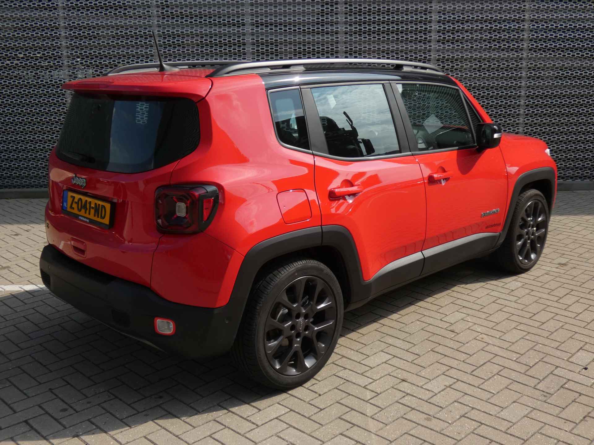 Jeep Renegade 1.5T 130 PK e-Hybrid Altitude Camera | Navigatie | Apple Carplay | 19 inch Velgen - 17/27