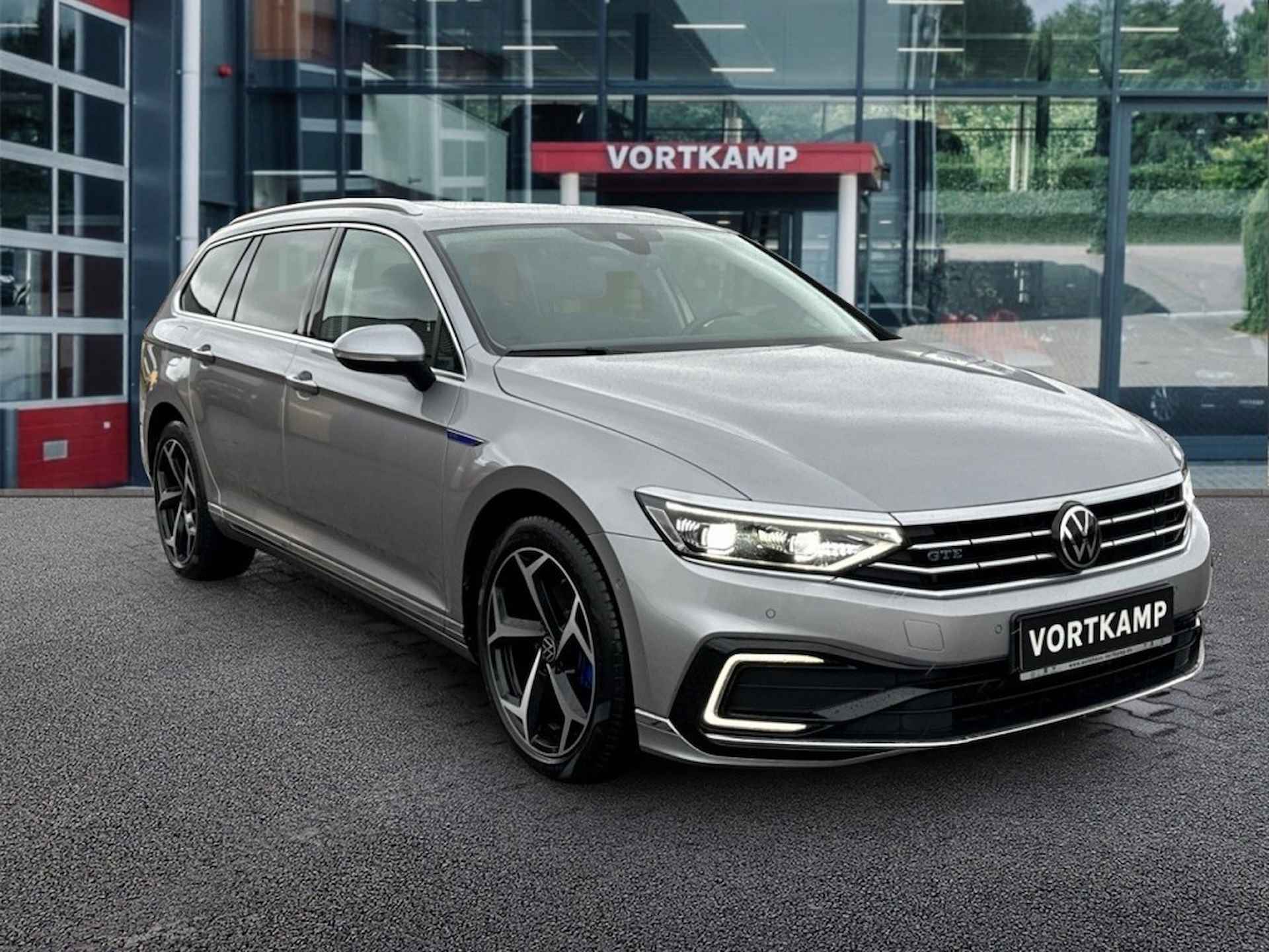 VOLKSWAGEN Passat Variant 1.4 TSI DSG GTE PANO-DAK/TREKHAAK/CAMERA/NAVI/ACC/STOELVERW - 3/27