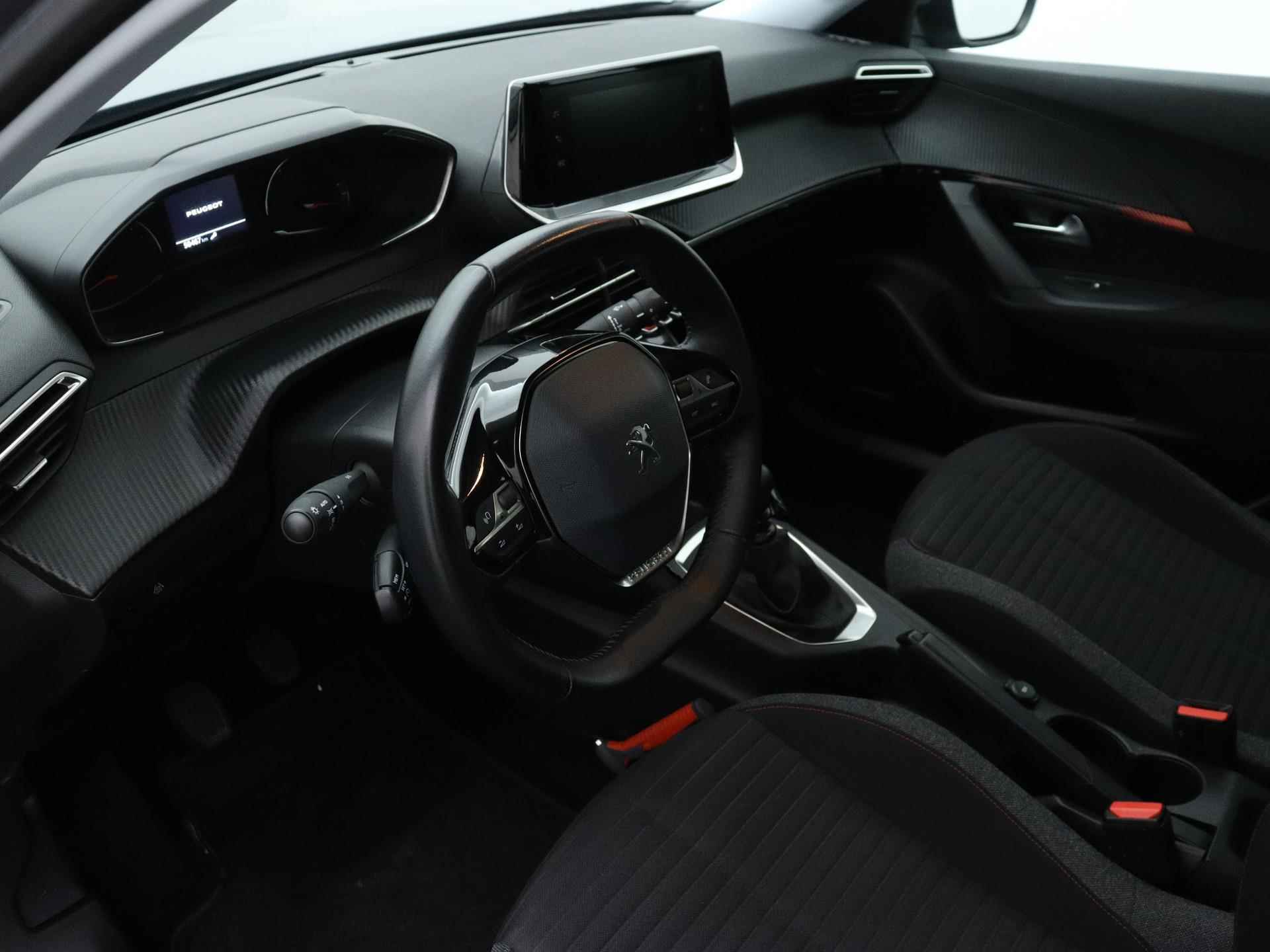 Peugeot 2008 SUV Active 130pk | Navigatie | Climate Control| Parkeersensoren | Cruise Control | Apple Carplay / Android Auto | Bluetooth | DAB+ radio | Regensensor | Automatisch dimlicht | All seasonbanden | 16” lichtmetalen velgen | - 11/35