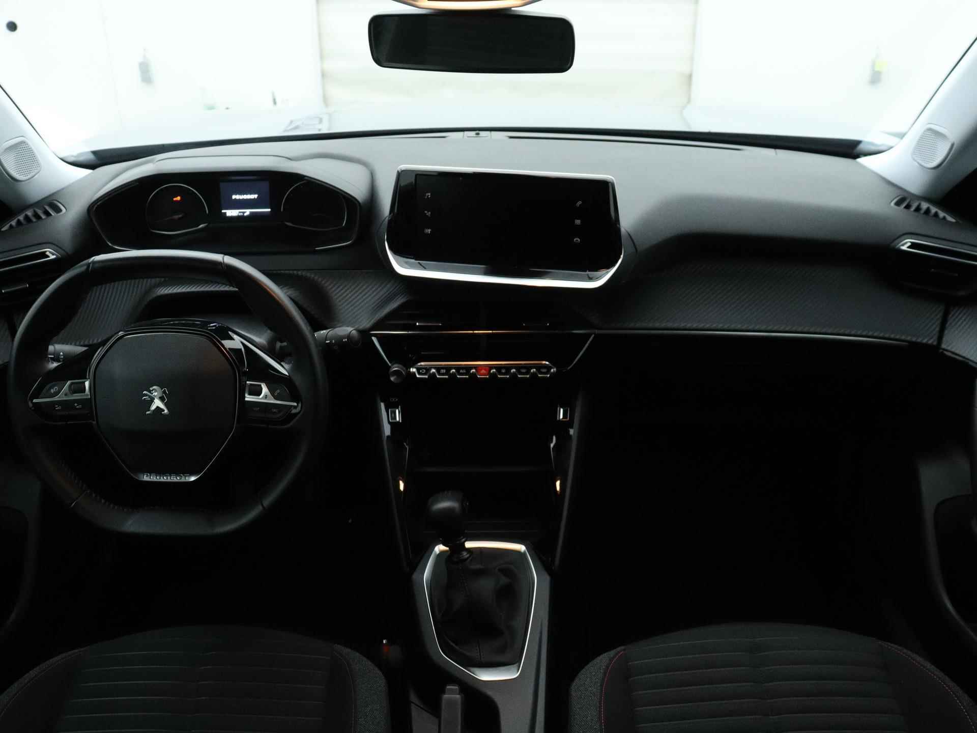 Peugeot 2008 SUV Active 130pk | Navigatie | Climate Control| Parkeersensoren | Cruise Control | Apple Carplay / Android Auto | Bluetooth | DAB+ radio | Regensensor | Automatisch dimlicht | All seasonbanden | 16” lichtmetalen velgen | - 12/35