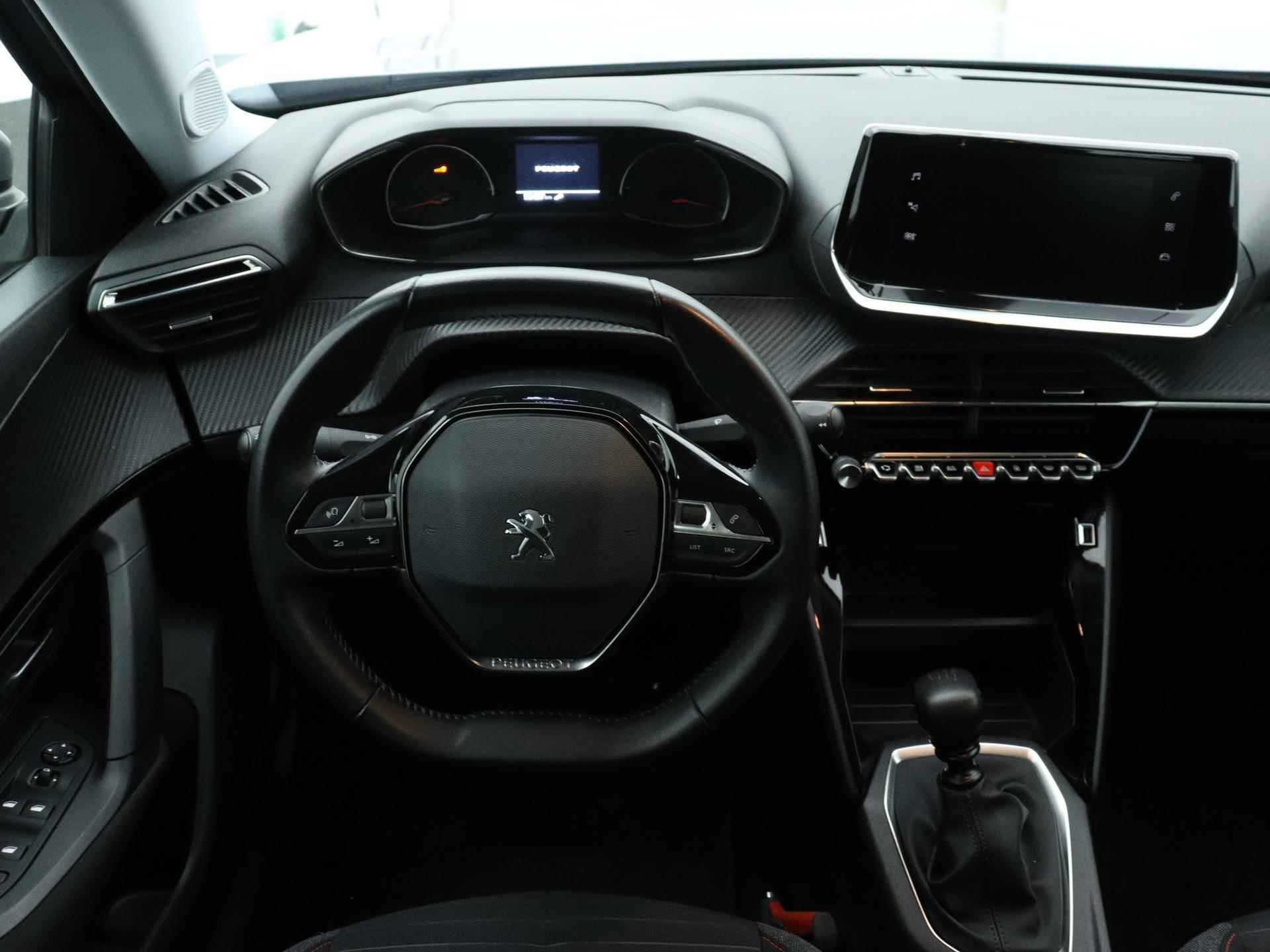 Peugeot 2008 SUV Active 130pk | Navigatie | Climate Control| Parkeersensoren | Cruise Control | Apple Carplay / Android Auto | Bluetooth | DAB+ radio | Regensensor | Automatisch dimlicht | All seasonbanden | 16” lichtmetalen velgen | - 13/35