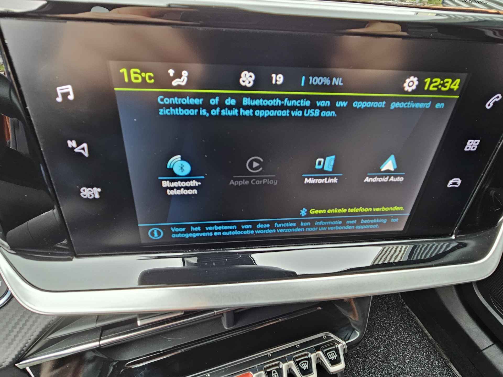 Peugeot e-2008 EV Allure Pack 50 kWh | Parkeercamera | Climate Control | Apple Carplay&Android Auto - 29/34
