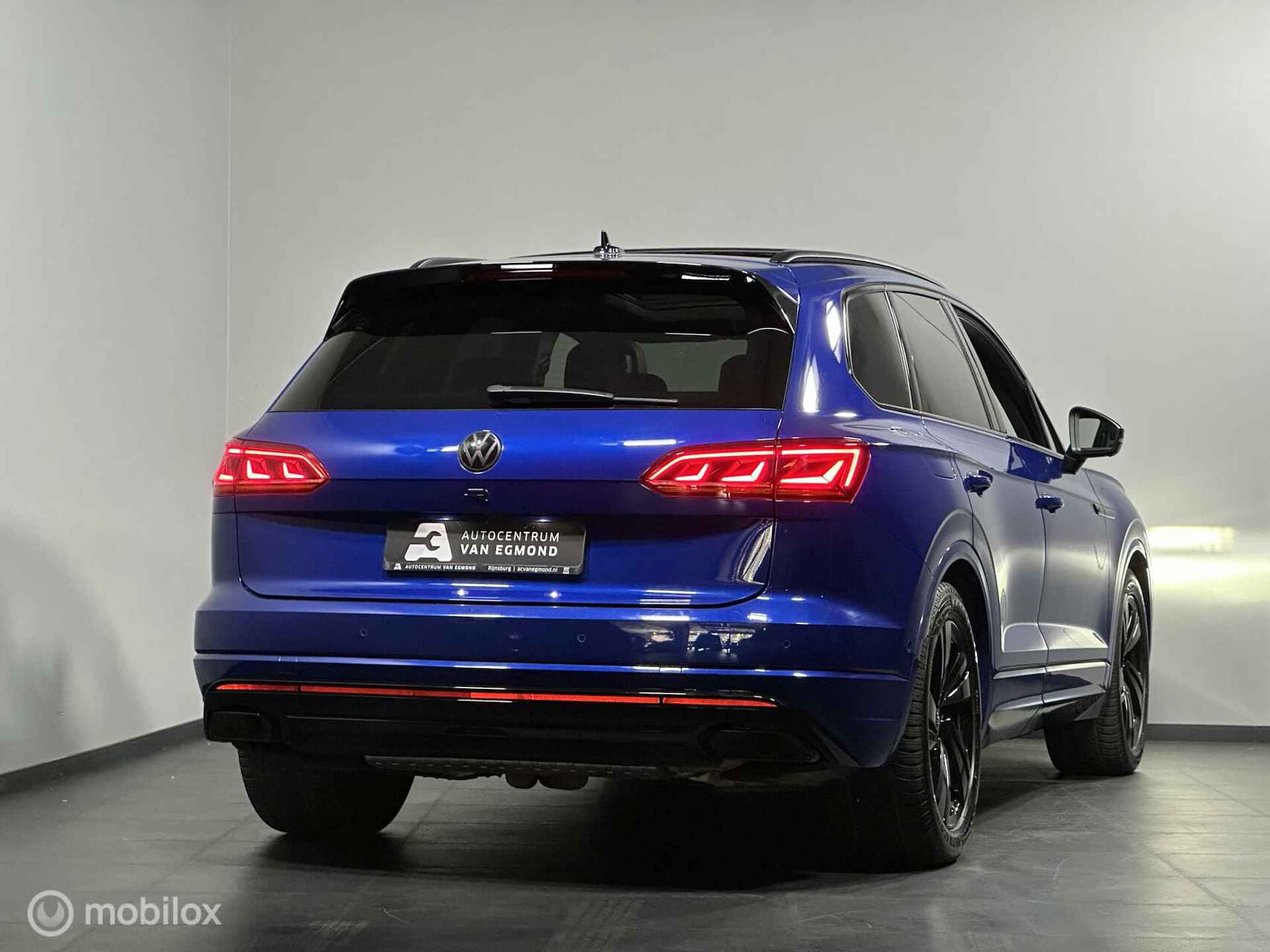 Volkswagen Touareg 3.0 TSI R Hybride|360°|LUCHTVERING|PANO - 2/86