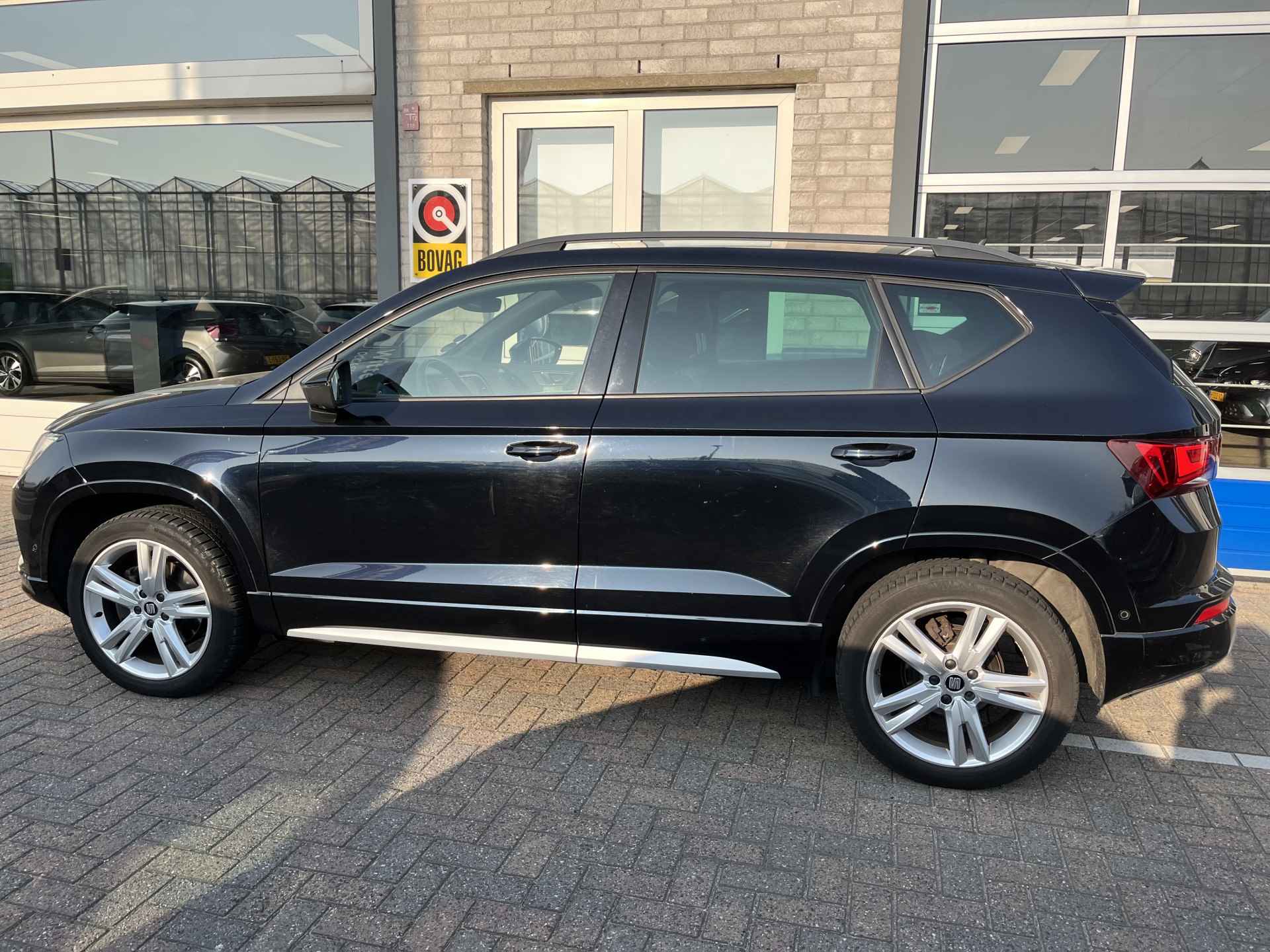 SEAT Ateca 1.5 TSI FR Business Intense / AUTOMAAT/ TREKHAAK/ BEATS AUDIO/ 360 CAMERA/ PARK. SENSOREN/ DODE HOEK/ KEYLESS/ STOELVERWARM./ VIRTUAL COCKPIT/ ADAPT. CRUISE/ APP-CONNECT/ NAVI/ CLIMA/ DAB/ 18" LMV - 2/37