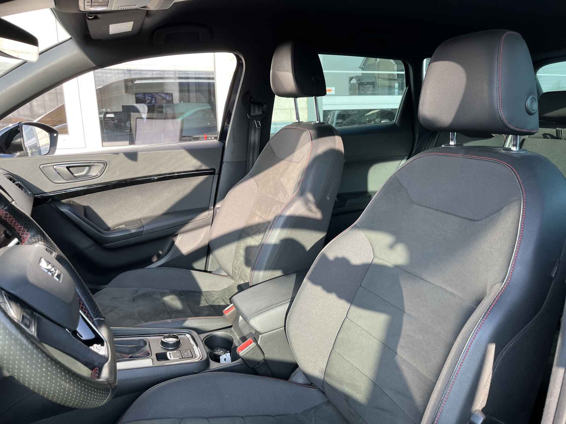 SEAT Ateca 1.5 TSI FR Business Intense / AUTOMAAT/ TREKHAAK/ BEATS AUDIO/ 360 CAMERA/ PARK. SENSOREN/ DODE HOEK/ KEYLESS/ STOELVERWARM./ VIRTUAL COCKPIT/ ADAPT. CRUISE/ APP-CONNECT/ NAVI/ CLIMA/ DAB/ 18" LMV - 7/37