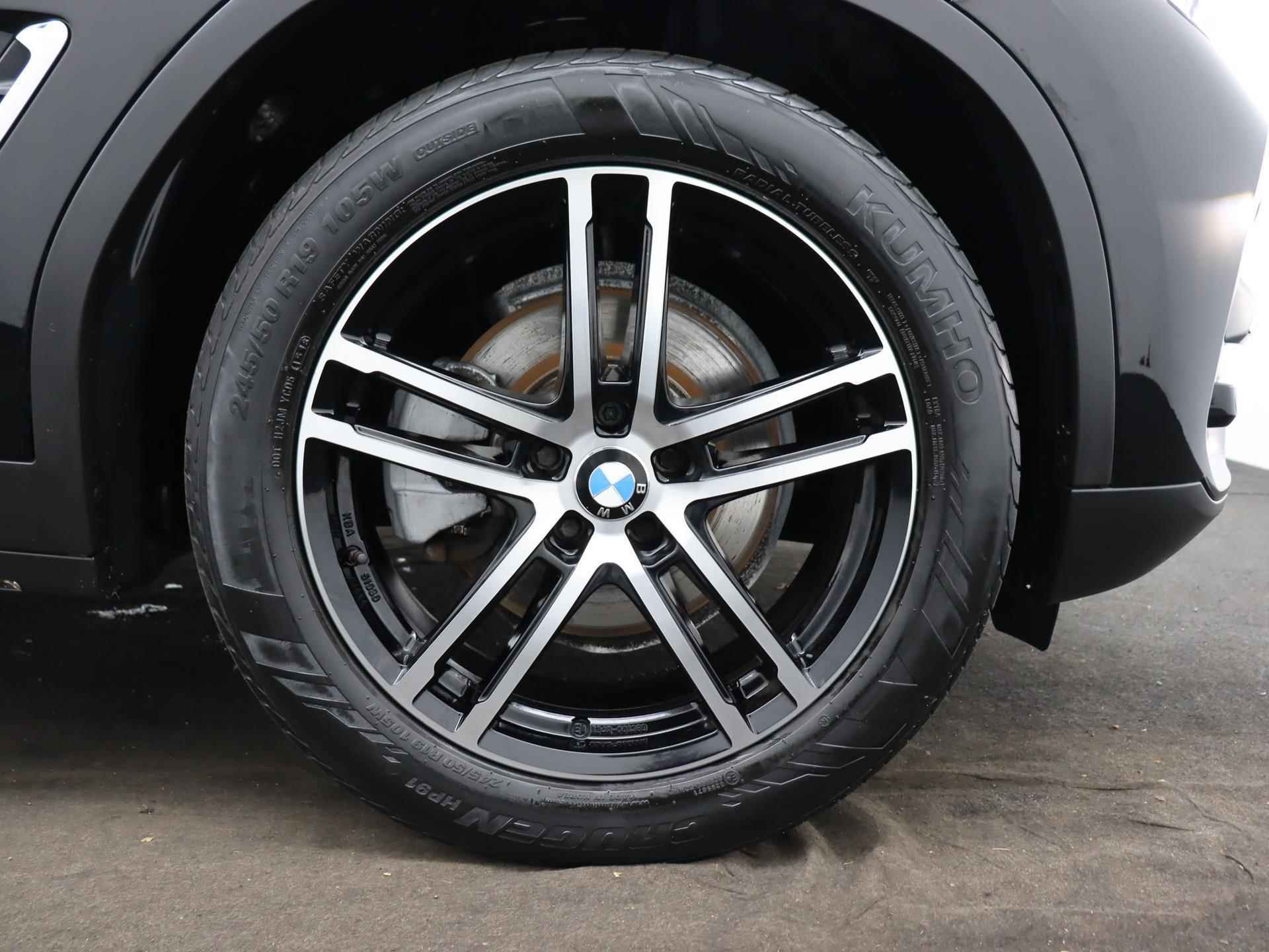 BMW X3 xDrive20i High Executive 184 PK | Automaat | Navigatie | Cruise Control | Climate Control | Stoelverwarming | Parkeersensoren | Rijprofielen | LED | Leder | Lichtmetalen velgen | Privacy glass | - 6/27