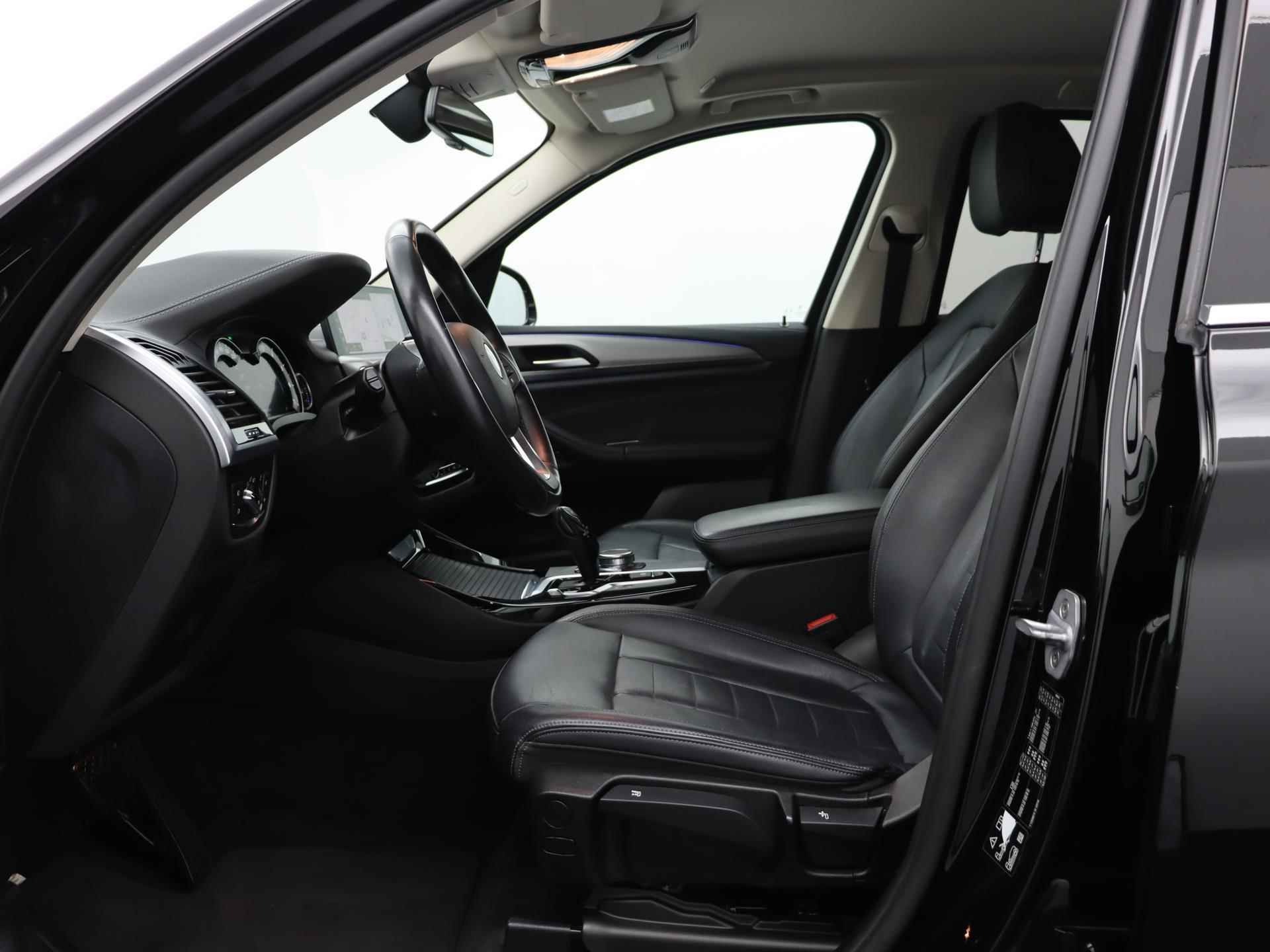 BMW X3 xDrive20i High Executive 184 PK | Automaat | Navigatie | Cruise Control | Climate Control | Stoelverwarming | Parkeersensoren | Rijprofielen | LED | Leder | Lichtmetalen velgen | Privacy glass | - 7/27