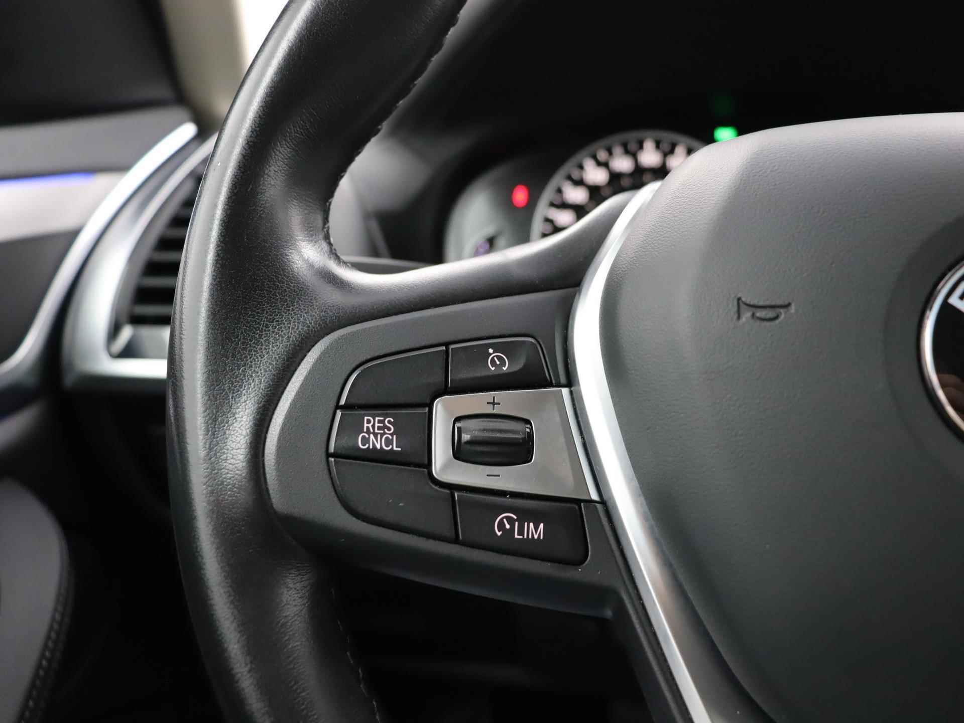 BMW X3 xDrive20i High Executive 184 PK | Automaat | Navigatie | Cruise Control | Climate Control | Stoelverwarming | Parkeersensoren | Rijprofielen | LED | Leder | Lichtmetalen velgen | Privacy glass | - 8/27
