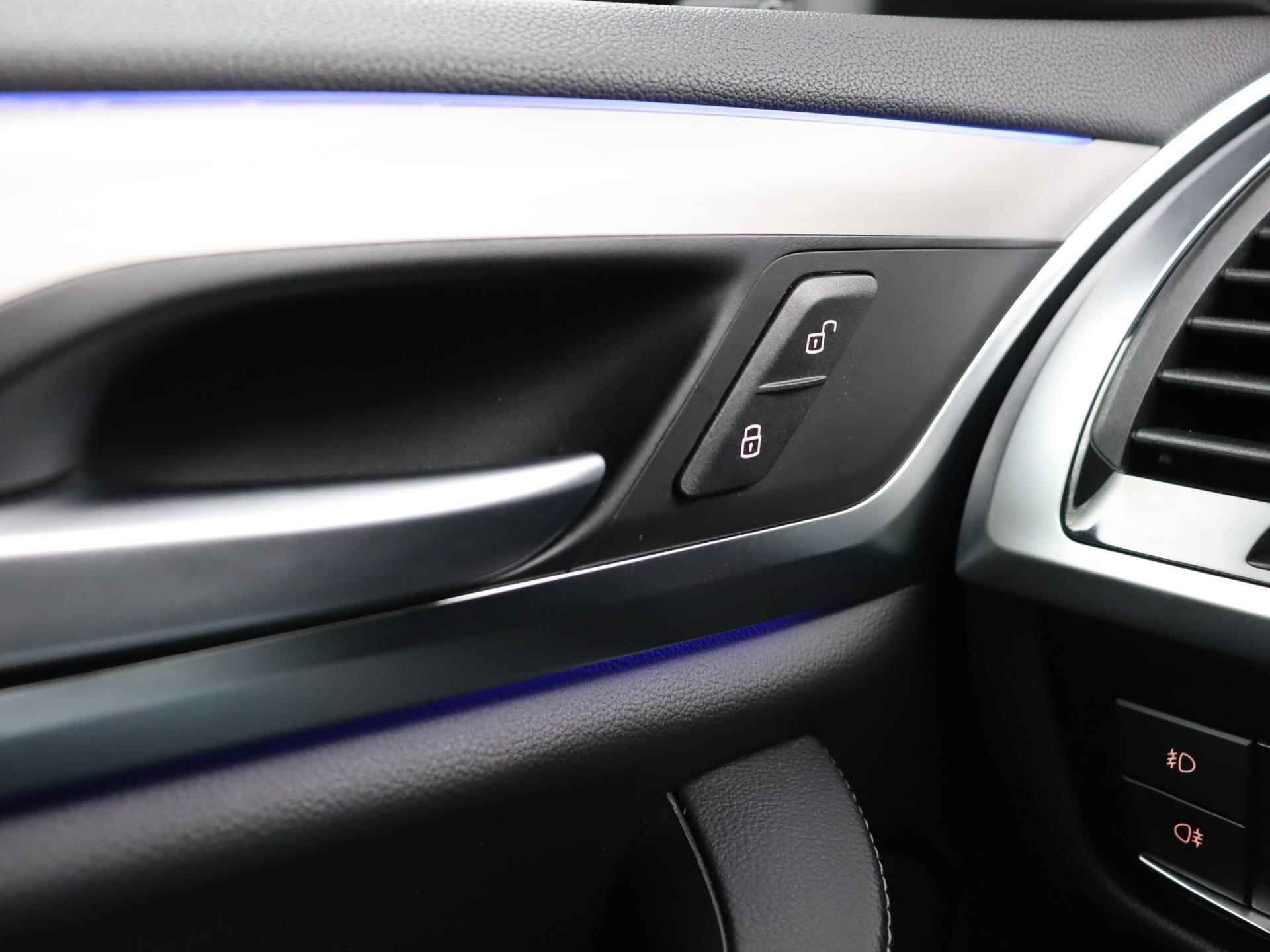 BMW X3 xDrive20i High Executive 184 PK | Automaat | Navigatie | Cruise Control | Climate Control | Stoelverwarming | Parkeersensoren | Rijprofielen | LED | Leder | Lichtmetalen velgen | Privacy glass | - 21/27