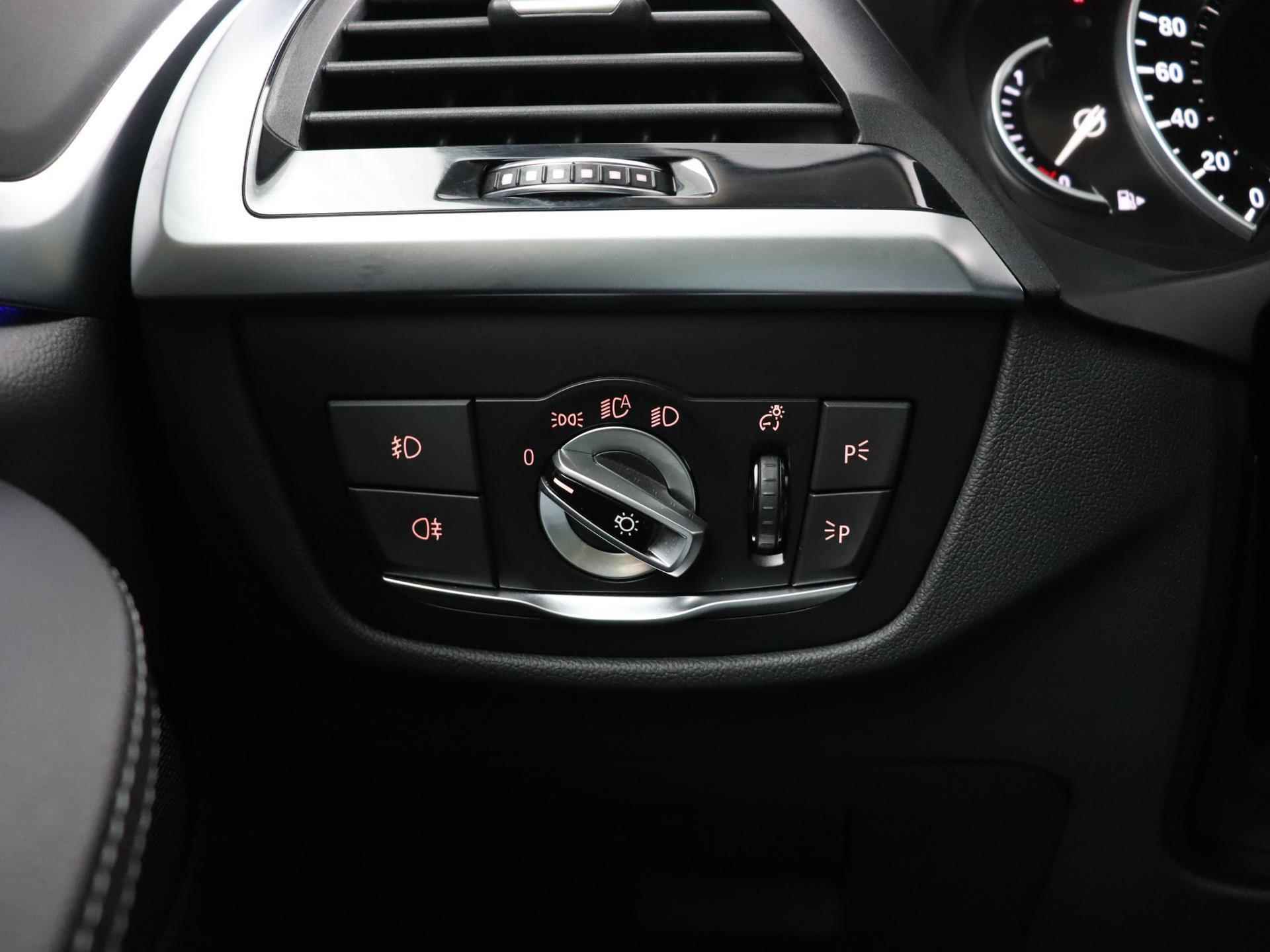 BMW X3 xDrive20i High Executive 184 PK | Automaat | Navigatie | Cruise Control | Climate Control | Stoelverwarming | Parkeersensoren | Rijprofielen | LED | Leder | Lichtmetalen velgen | Privacy glass | - 23/27