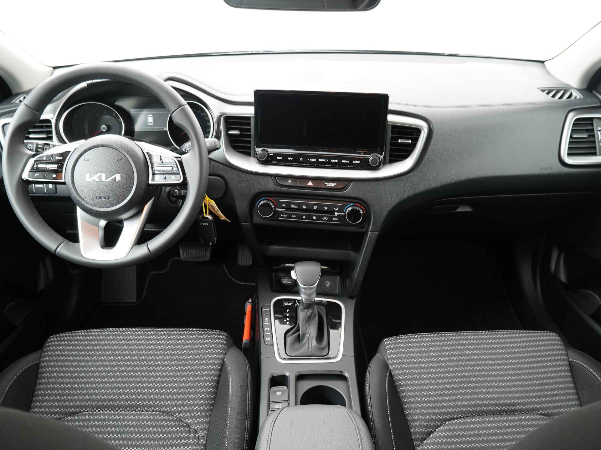 Kia Ceed Sportswagon 1.5 T-GDi DynamicLine Automaat! - Adaptieve Cruise Control - Bluetooth - LED Verlichting - Achteruitrijcamera - Grootlichtassistentie - Fabrieksgarantie Tot 2031 - 35/47