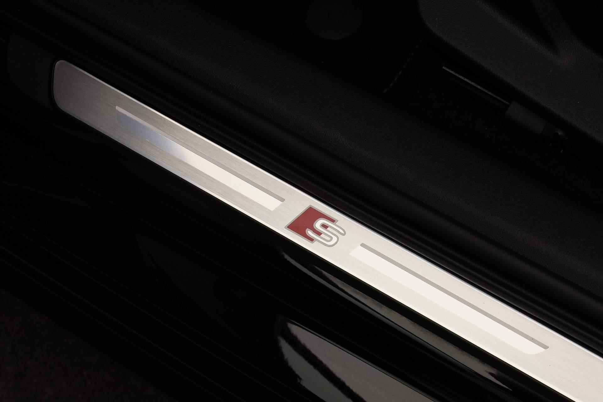 Audi A3 Sportback 30 TFSI 110PK S-tronic edition | Navi | Cruise | Clima | 17 inch | Full LED | Zwart optiek - 34/42