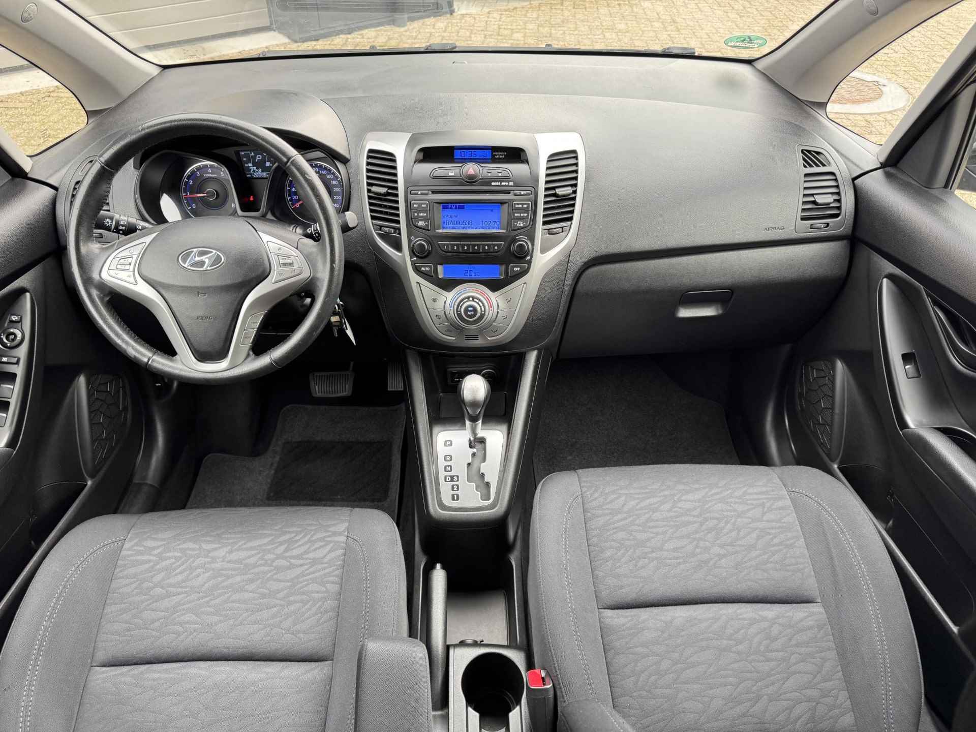 Hyundai ix20 1.6i i-Vision Automaat | Trekhaak | Park. Sensor | Cruise & Climate Control | Radio-CD/MP3 Speler | Rijklaarprijs! - 13/26