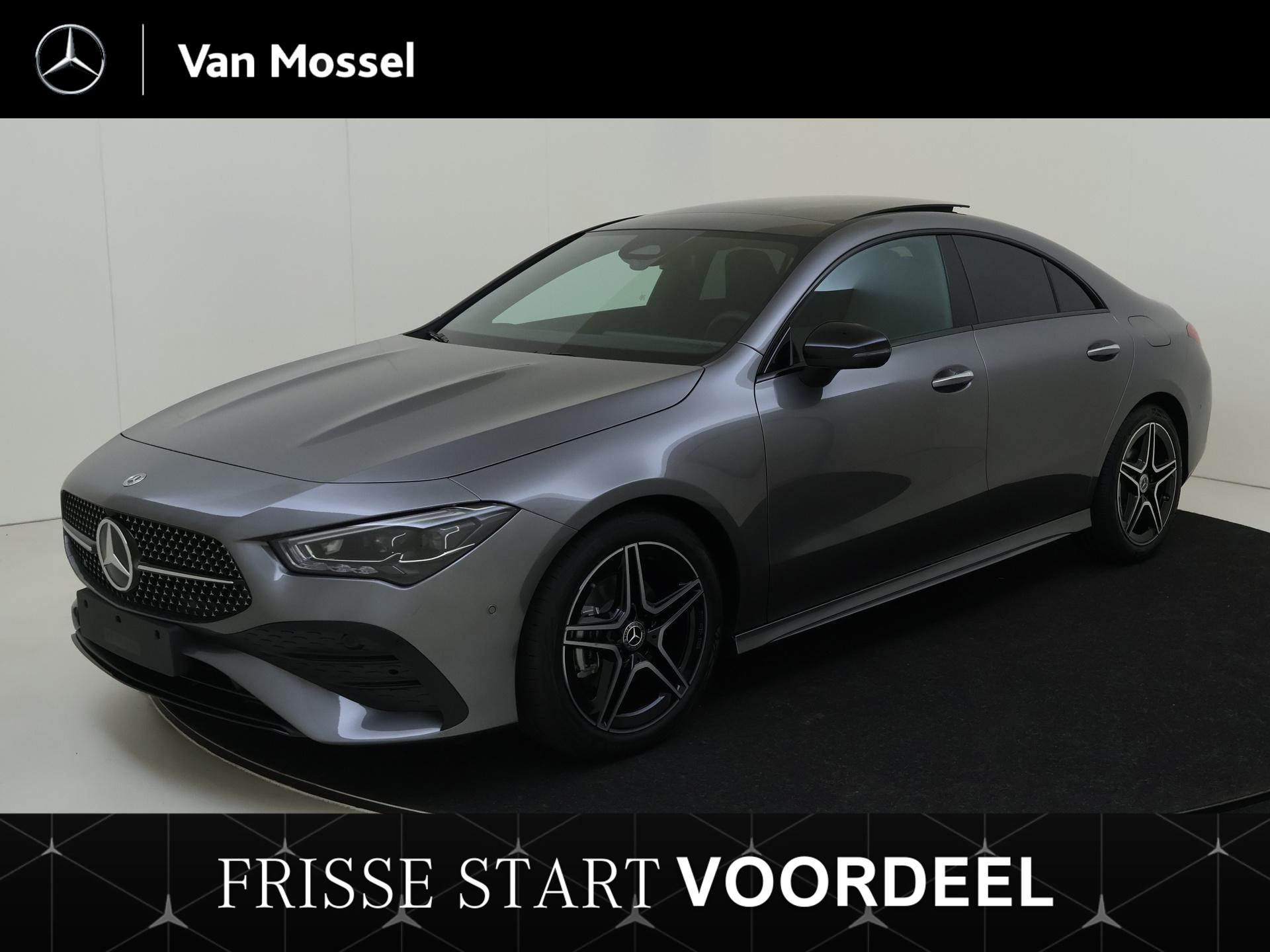 Mercedes-Benz CLA-klasse 180 Star Edition AMG-Line / Stoelverwarming / Achteruitrijcamera / Panorama-schuifdak /