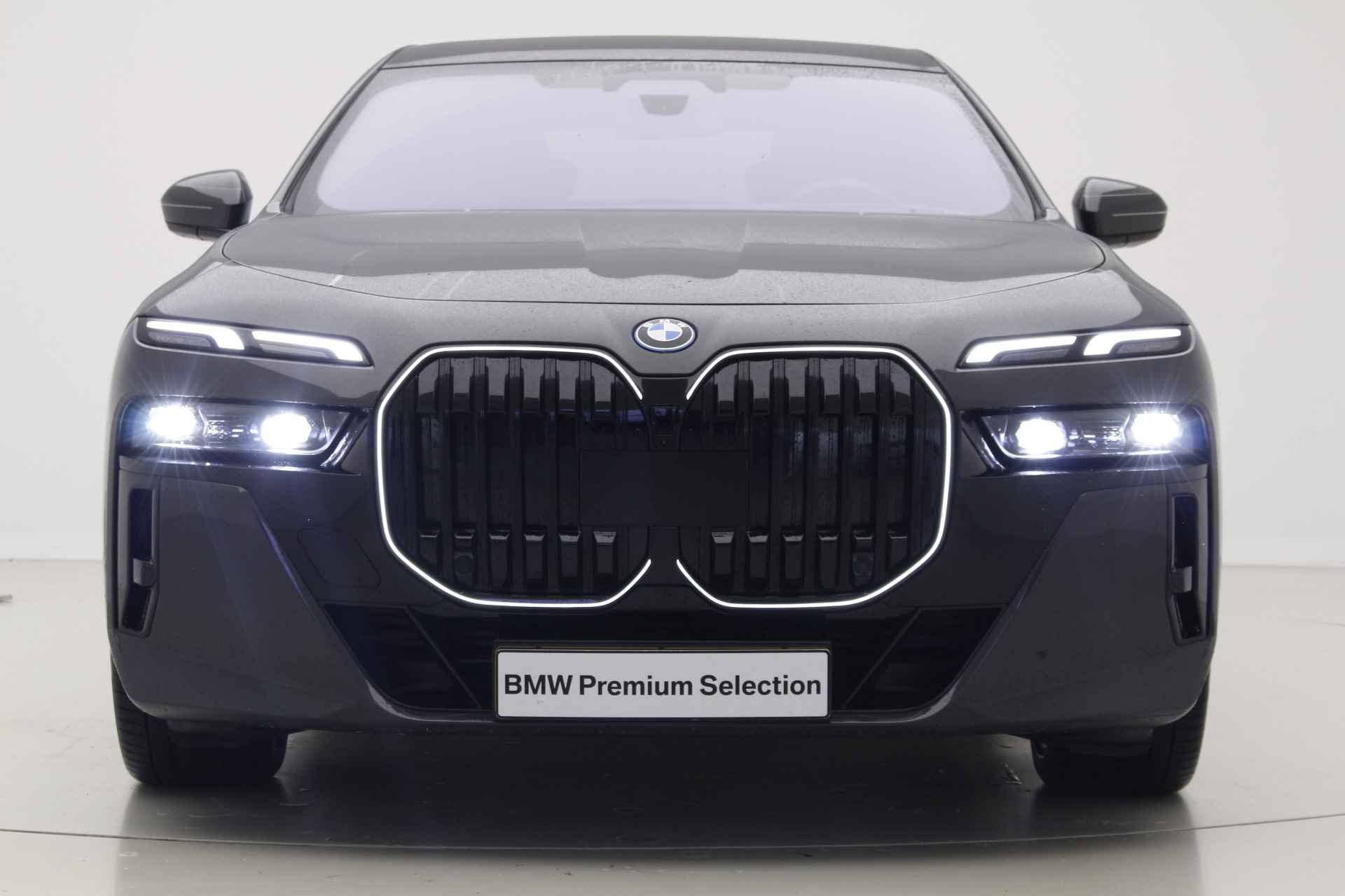 BMW i7 eDrive50 106 kWh | M-Sport Pro | High Executive | Panorama - 4/44