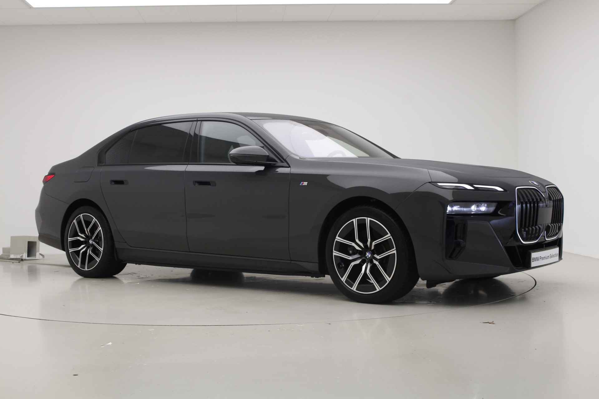 BMW i7 eDrive50 106 kWh | M-Sport Pro | High Executive | Panorama - 6/44