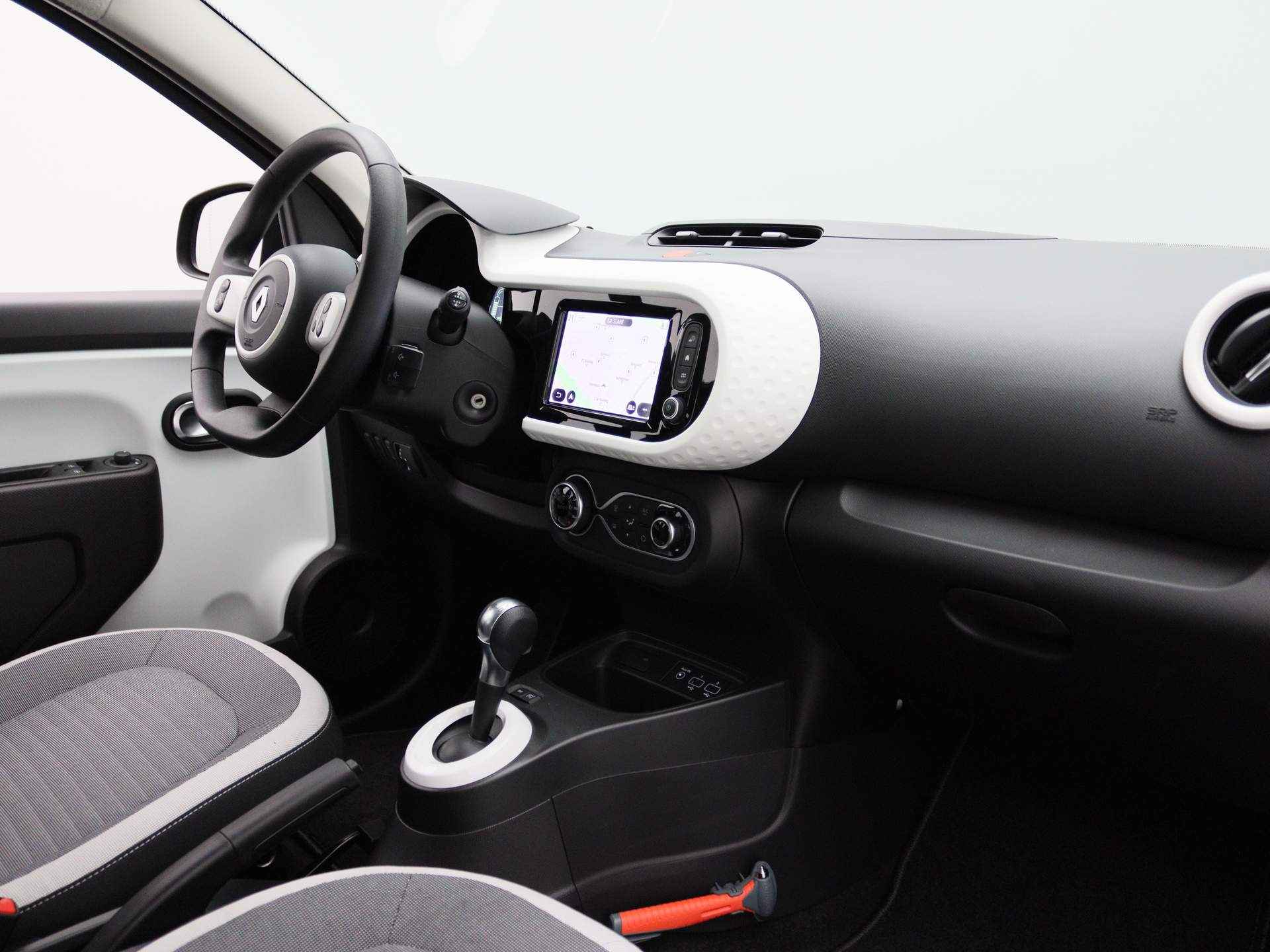 Renault Twingo Z.E. R80 E-Tech Equilibre 22 kWh ALL-IN PRIJS! Climate | Navi | Parkeersensoren A. - 31/32