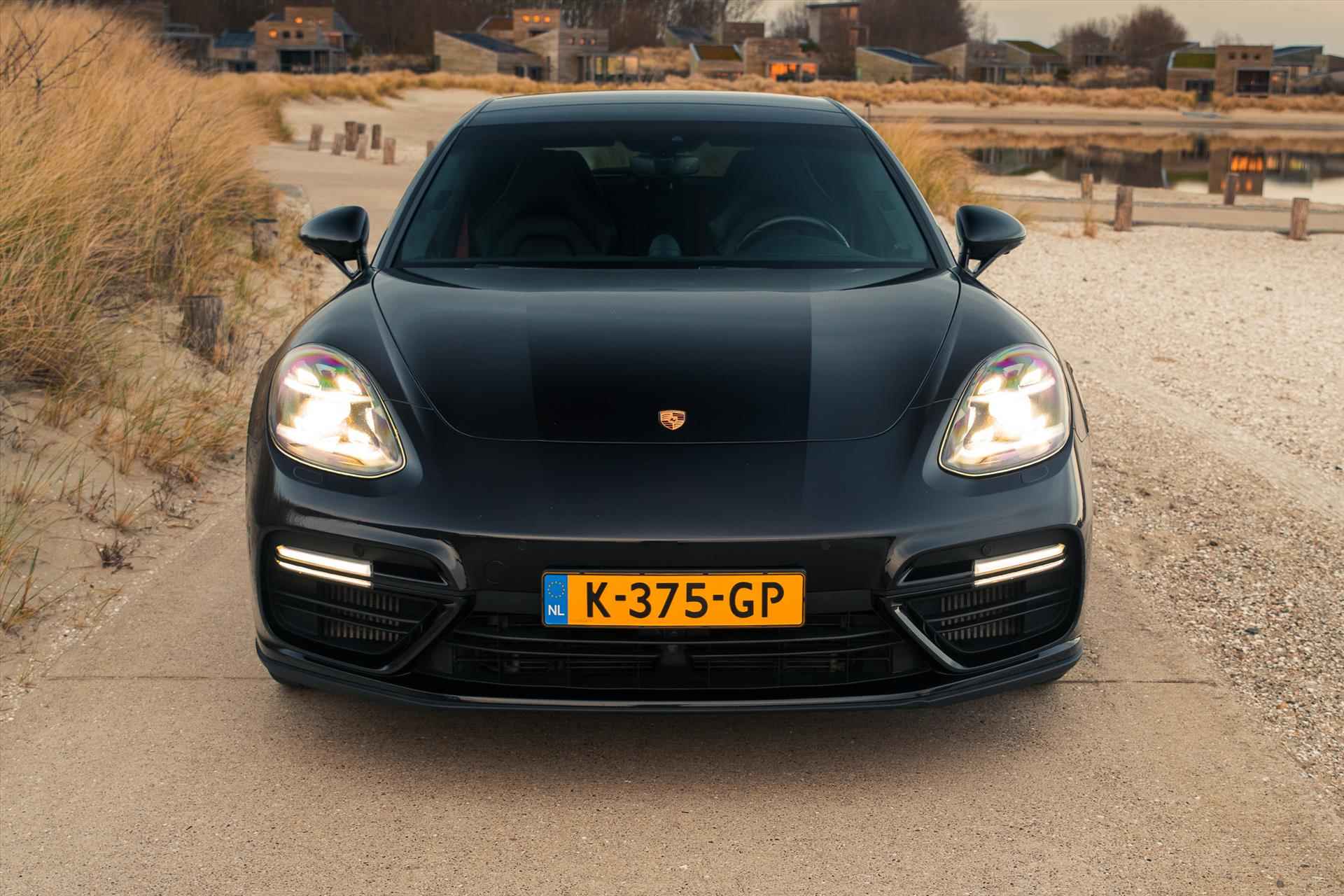 Porsche Panamera 4.0 V8 twin-turbo 550pk PDK Turbo Sport Turismo - 61/64