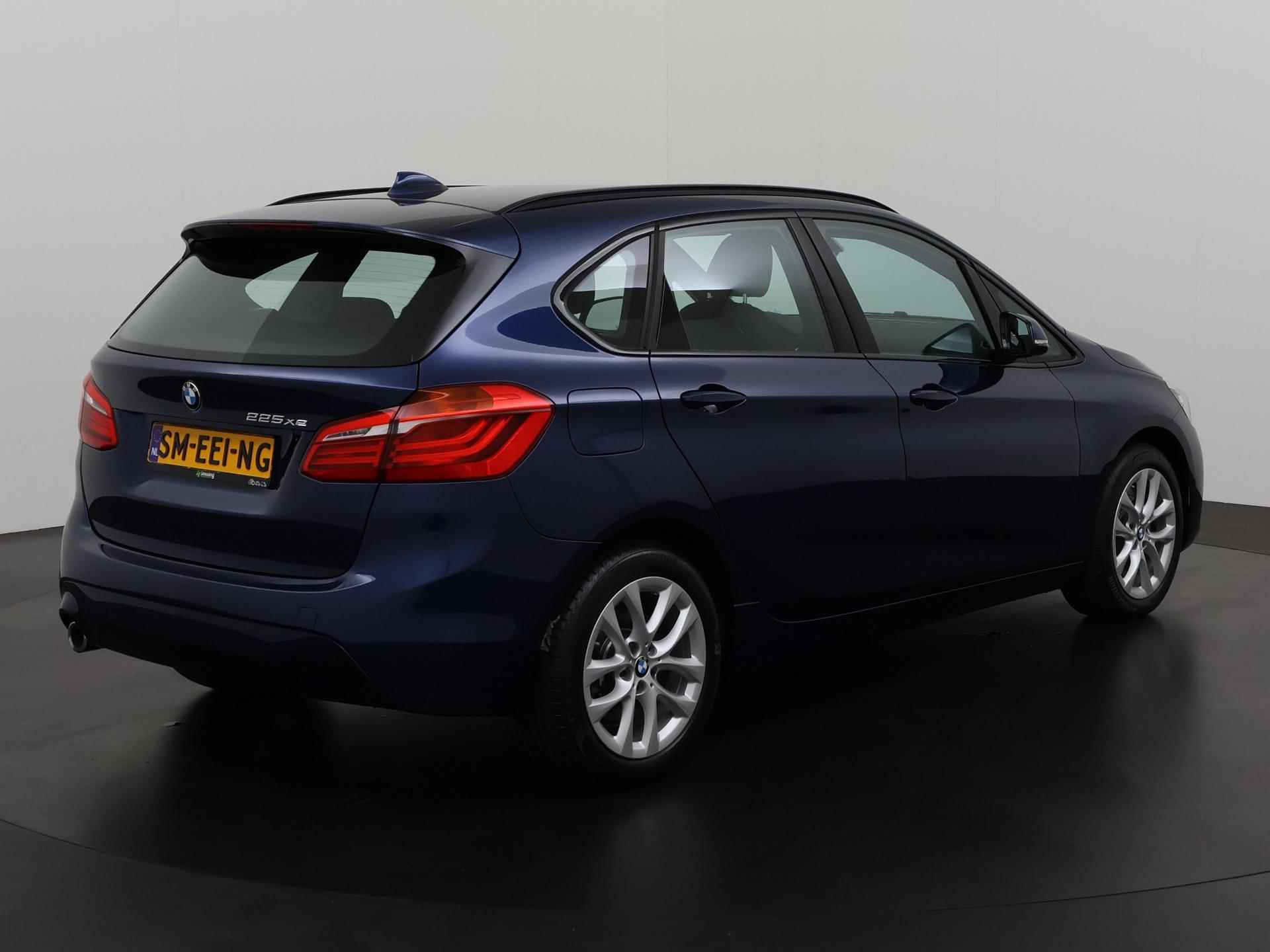 BMW 2-serie Active Tourer 225xe Executive | Leder | Elek klep | LED | Zondag Open! - 4/39