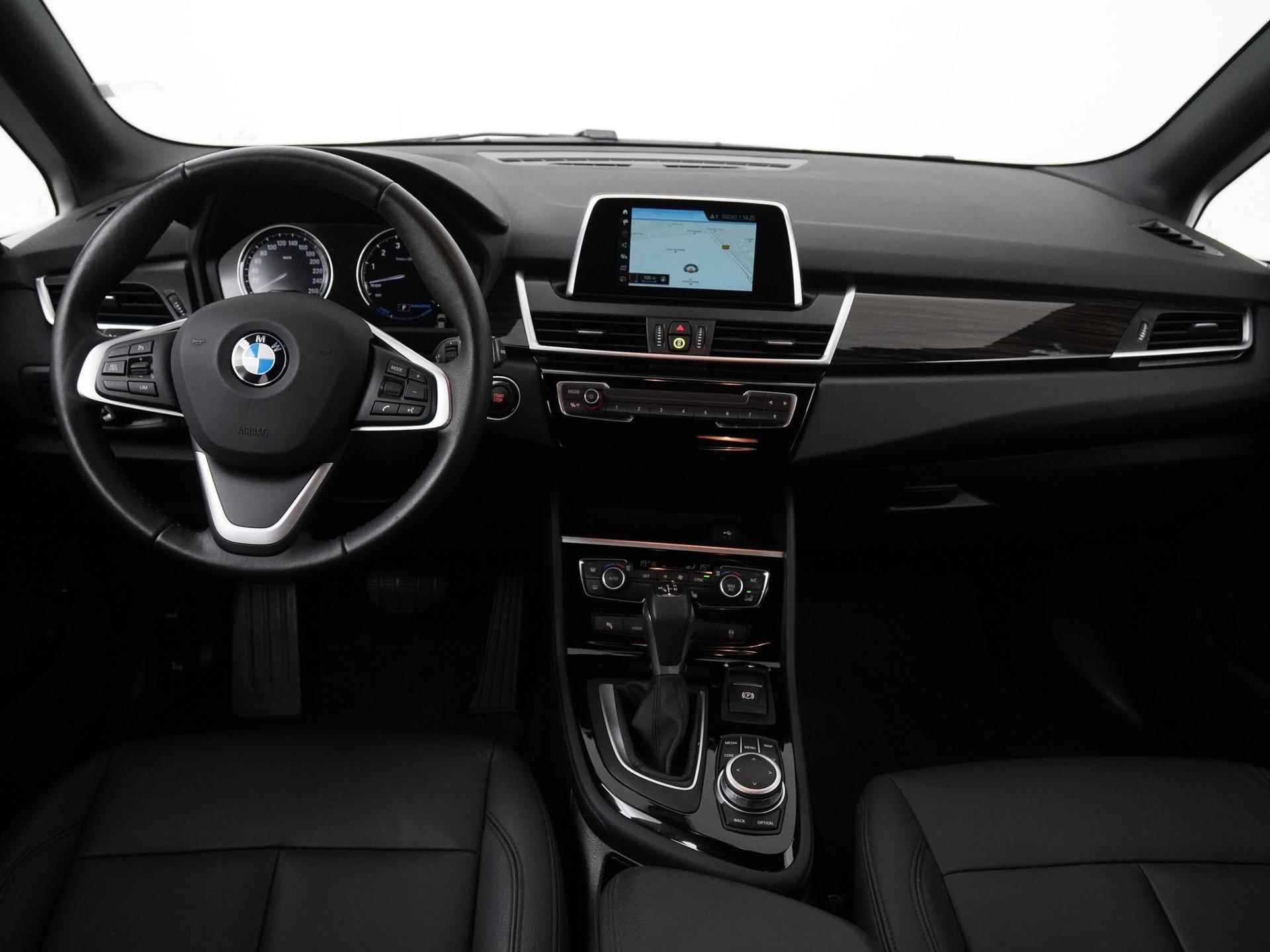 BMW 2-serie Active Tourer 225xe Executive | Leder | Elek klep | LED | Zondag Open! - 5/39