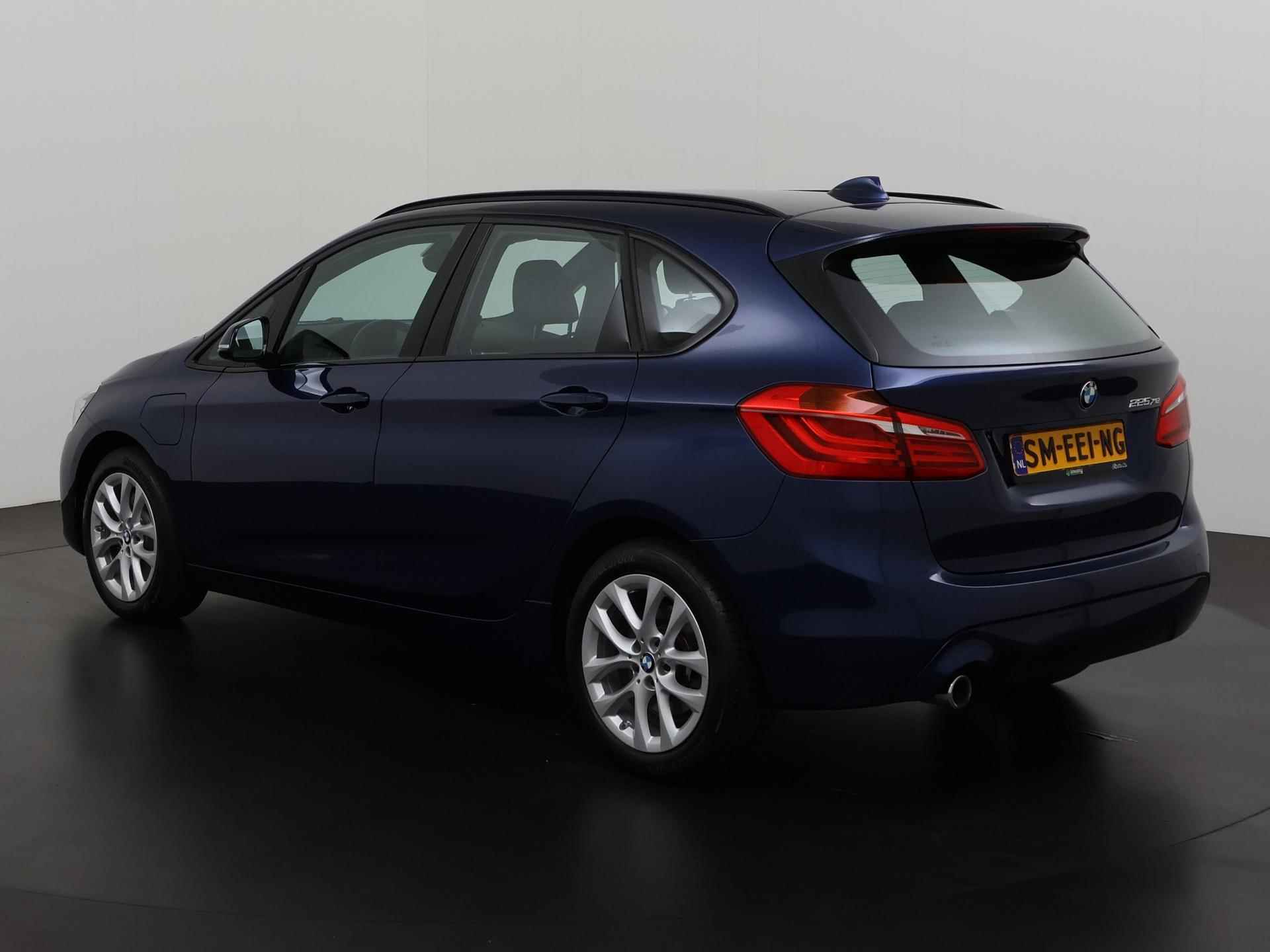 BMW 2-serie Active Tourer 225xe Executive | Leder | Elek klep | LED | Zondag Open! - 6/39